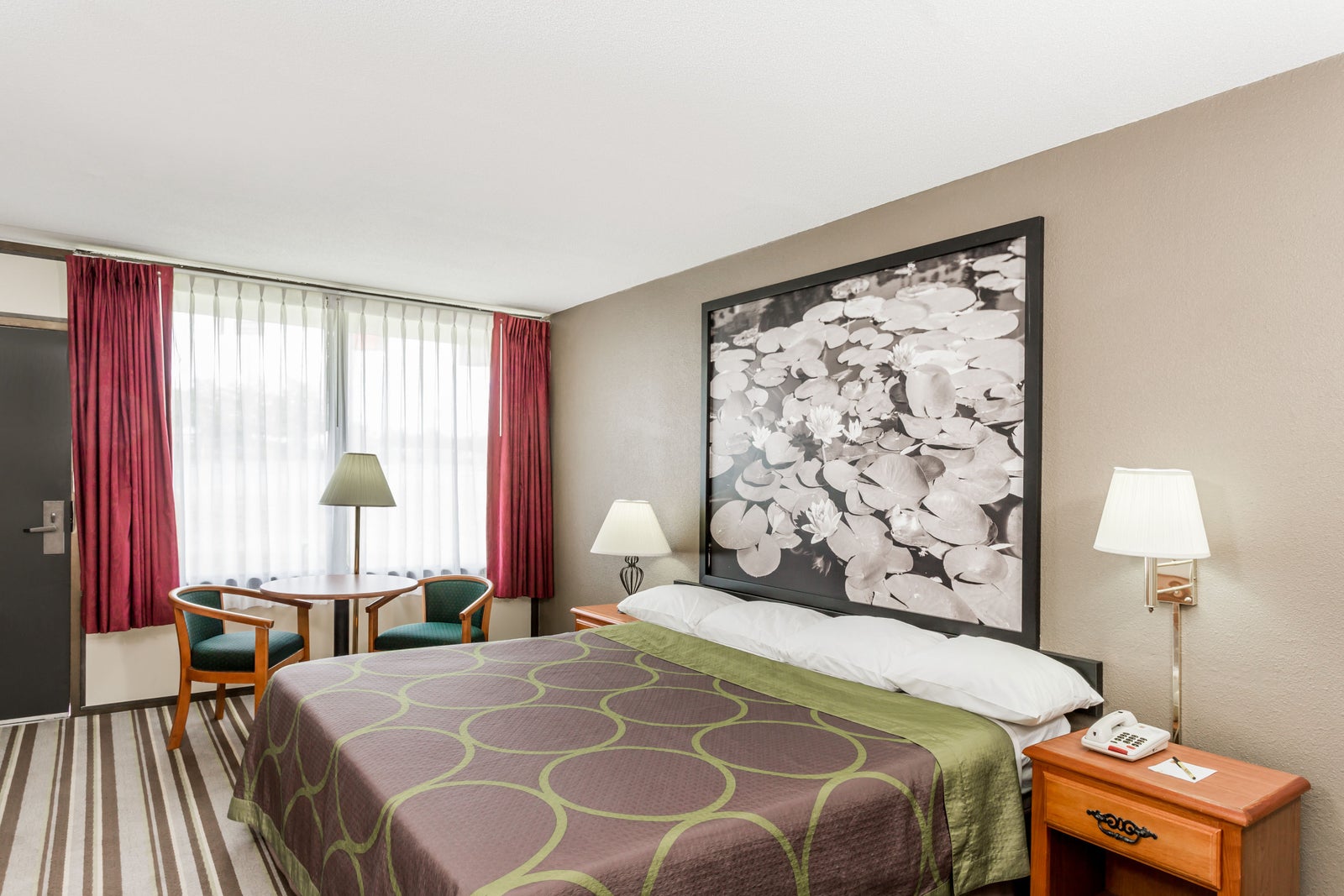 1 King Bed Room