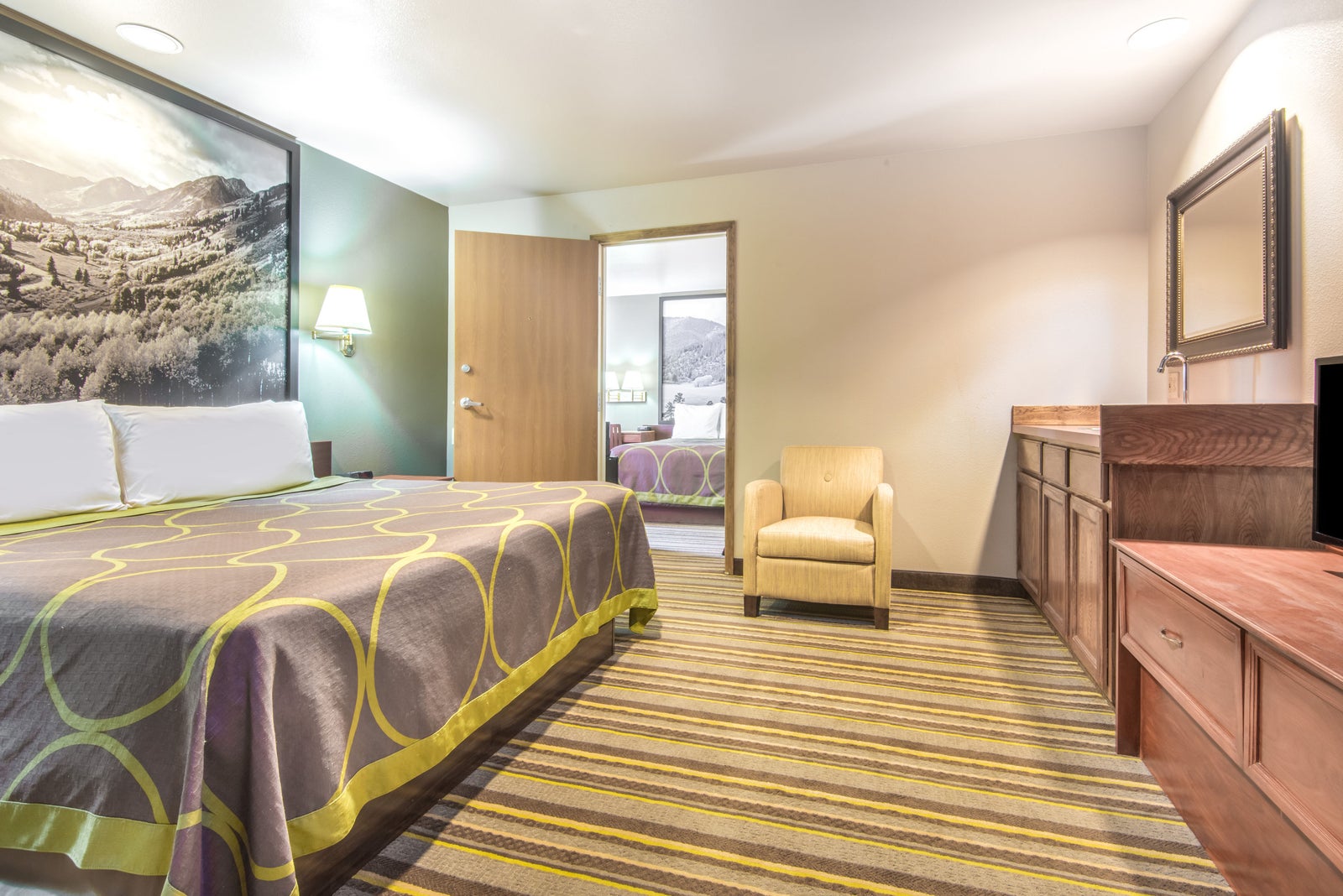 1 King Bed Room