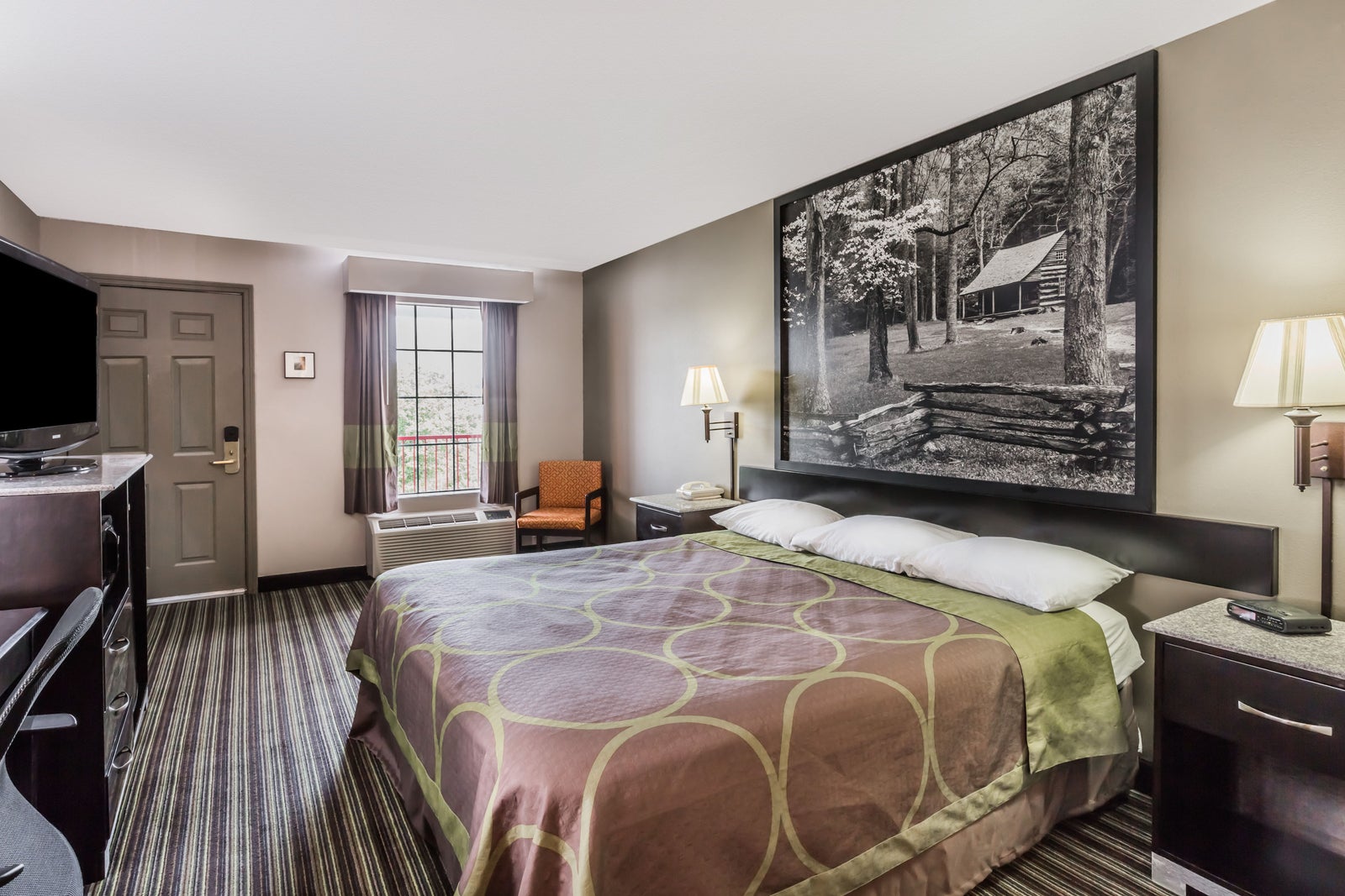 1 King Bed Room