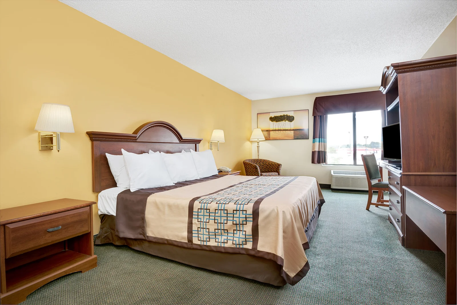 1 King Bed Room