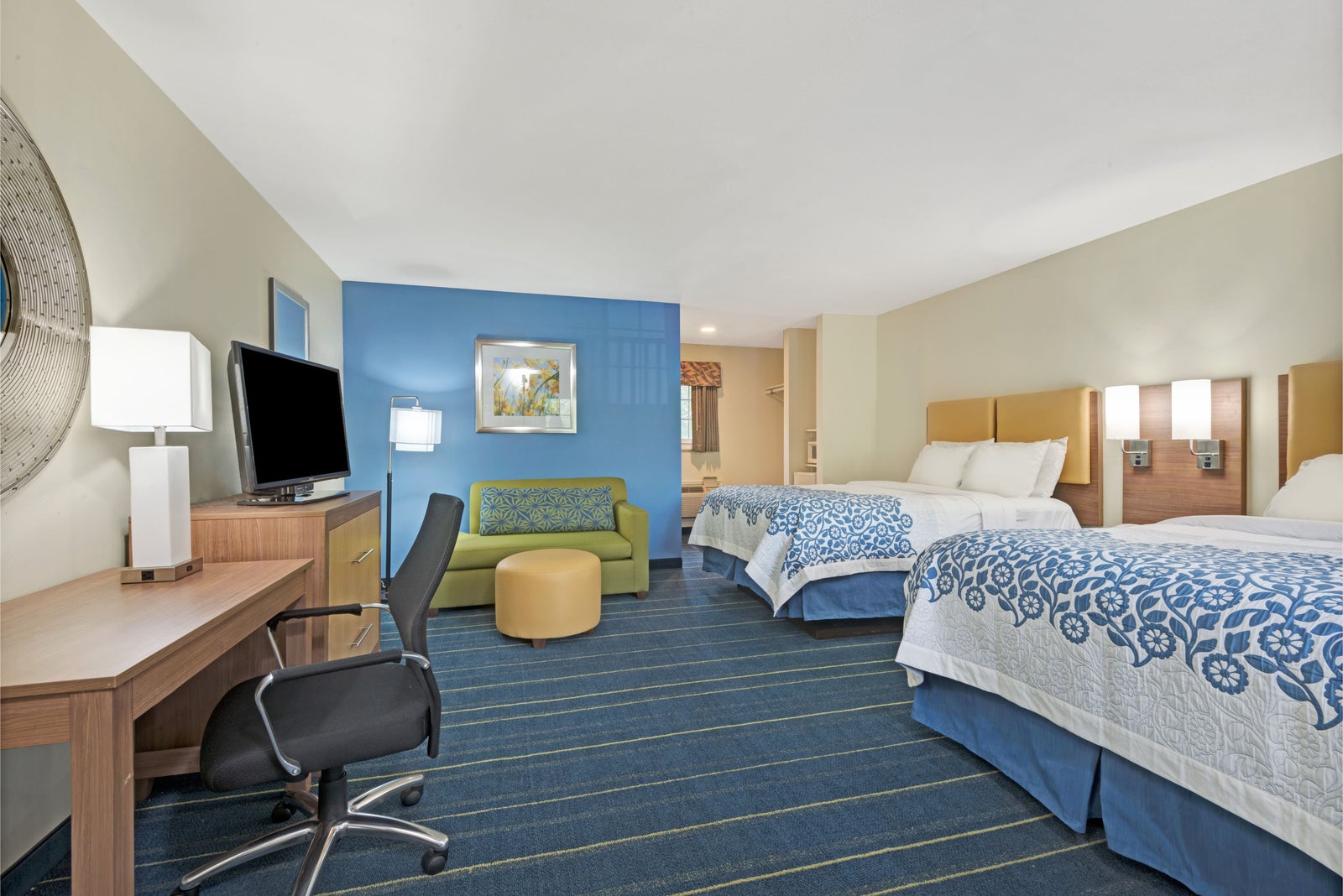 2 Queen Bed Room