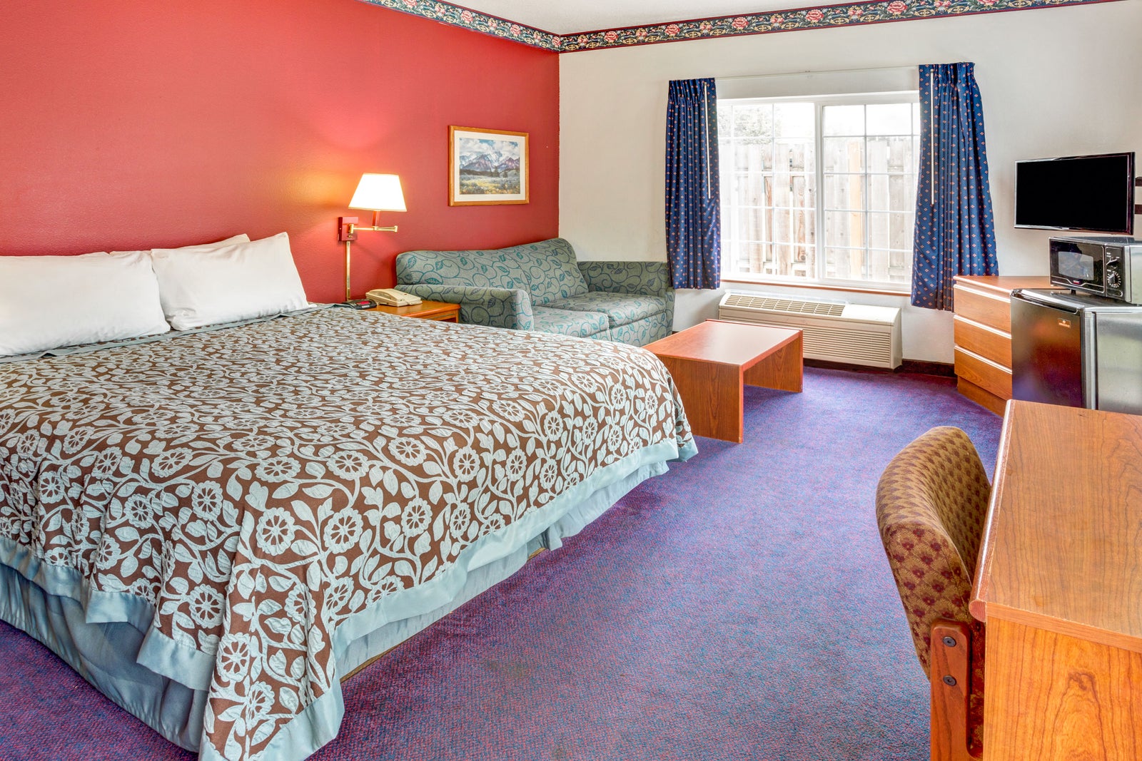 1 King Bed Room