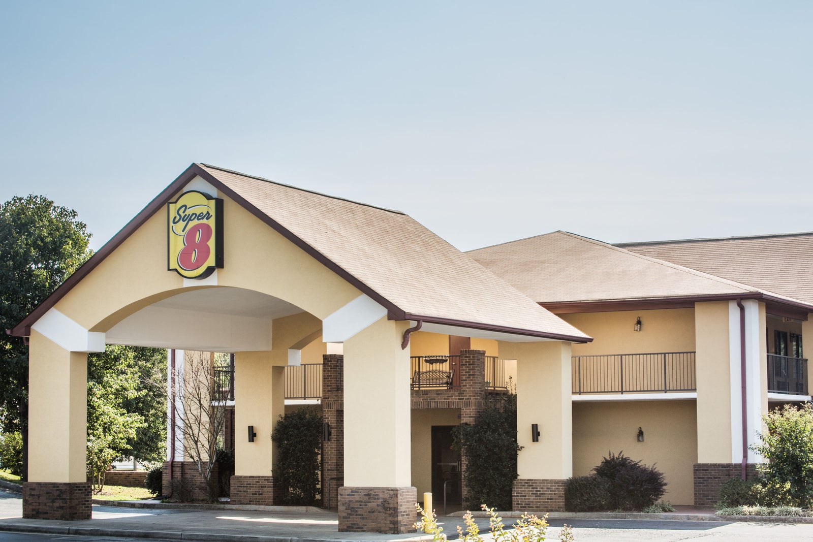 Welcome to the Super 8 Lavonia