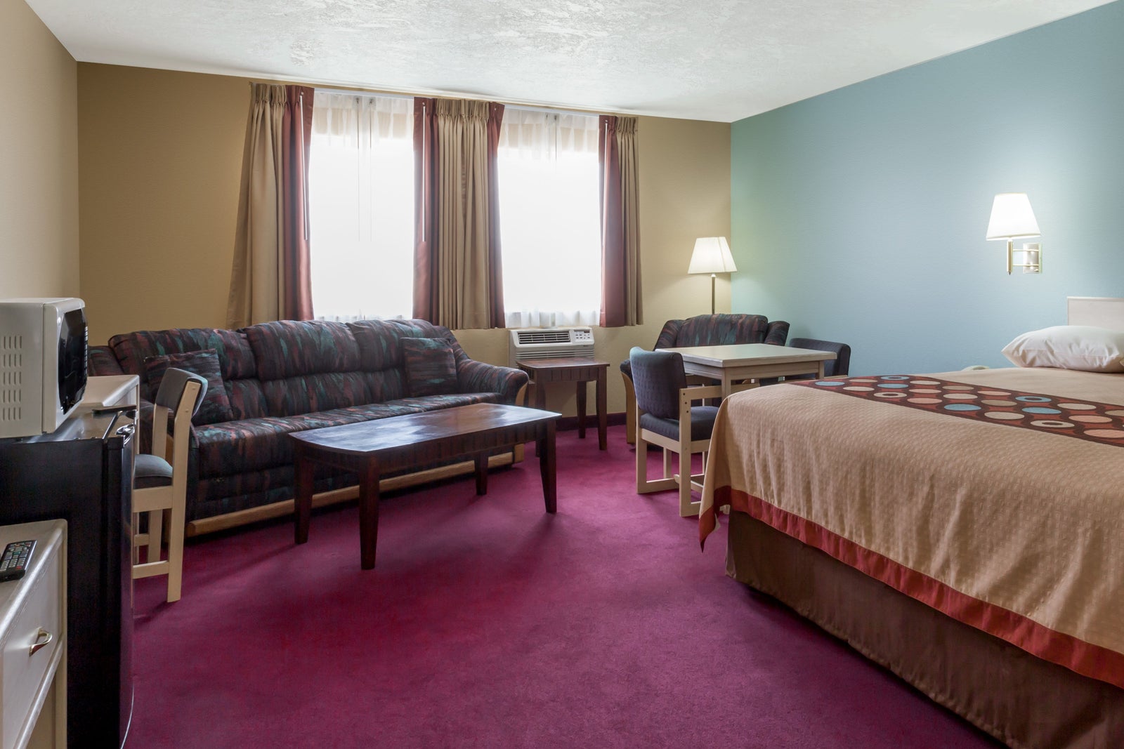 1 King Bed Suite