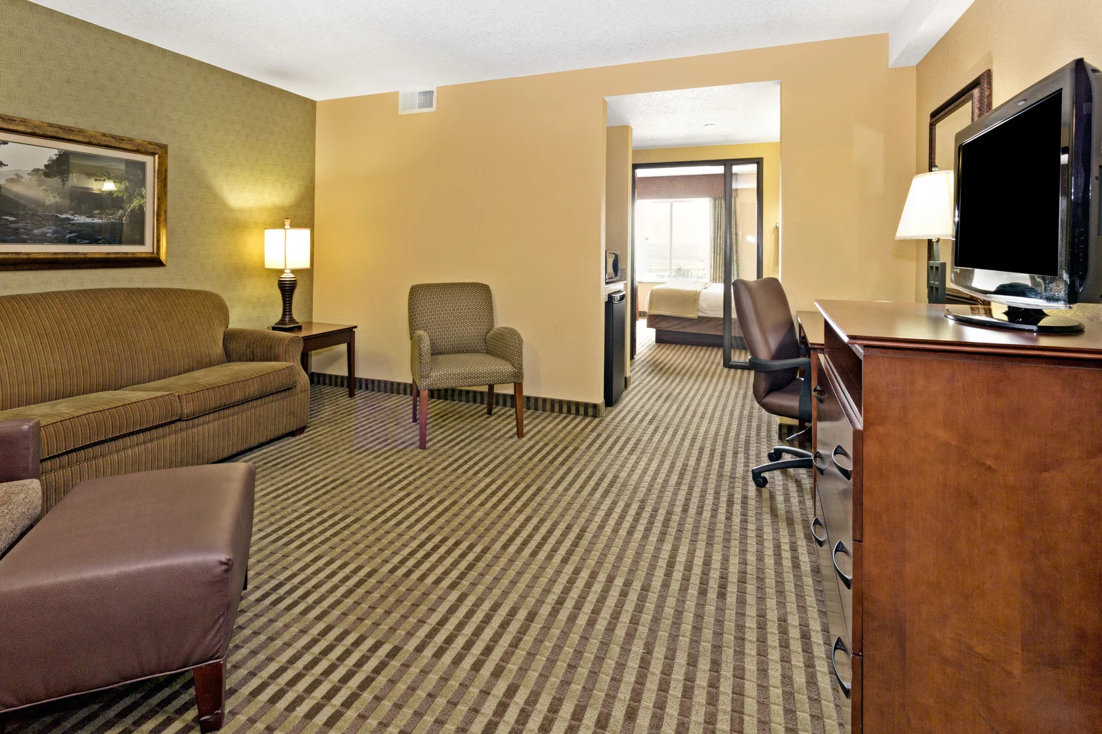 1 King Bed Suite
