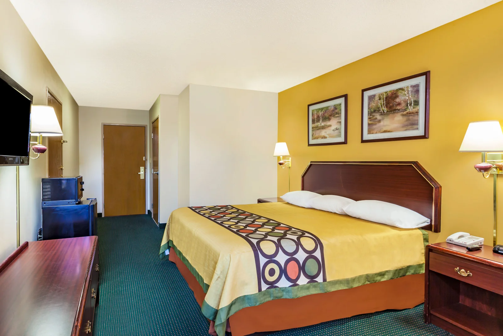 1 King Bed Room