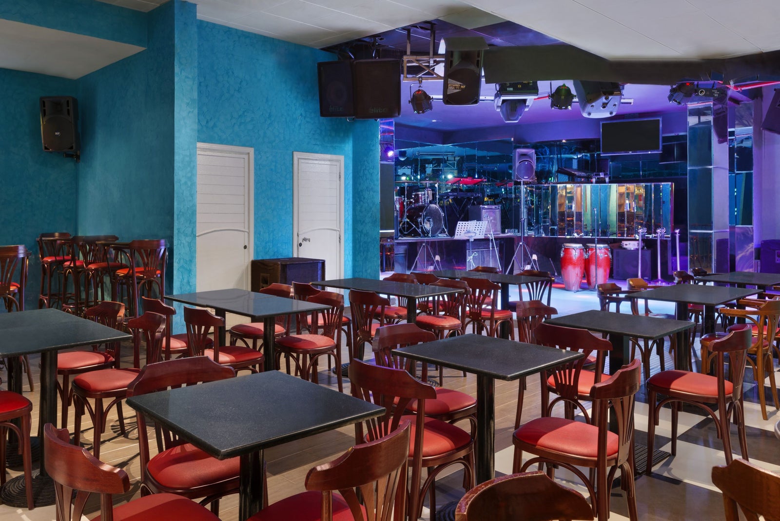 Safari Bar