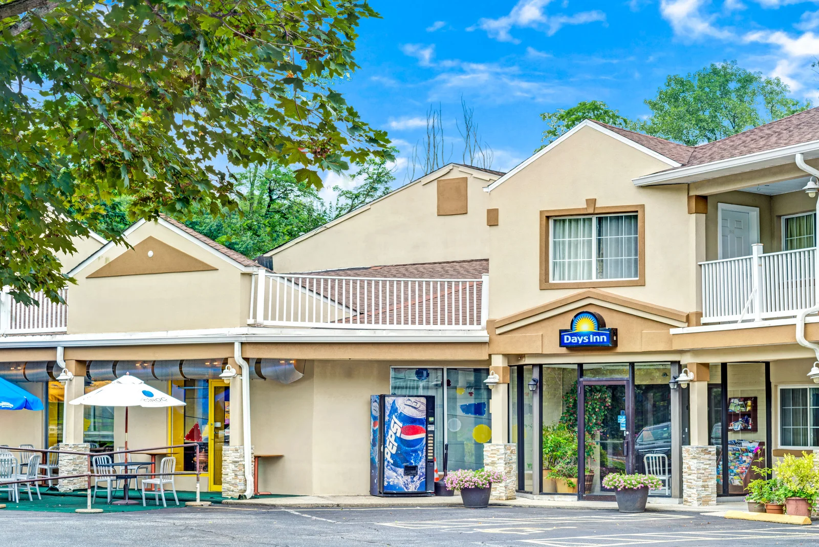 Welcome to the Days Inn Ridgefield