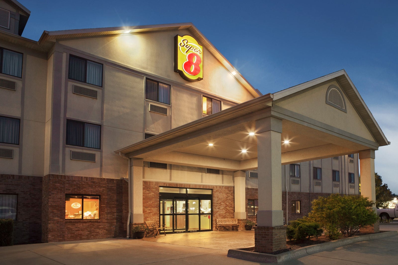 Welcome to Super 8 Perryville