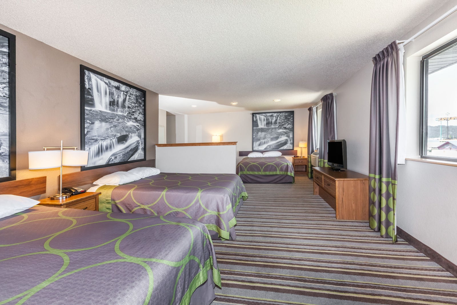3 Queen Bed Suite