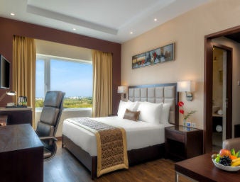 1 King Bed Room