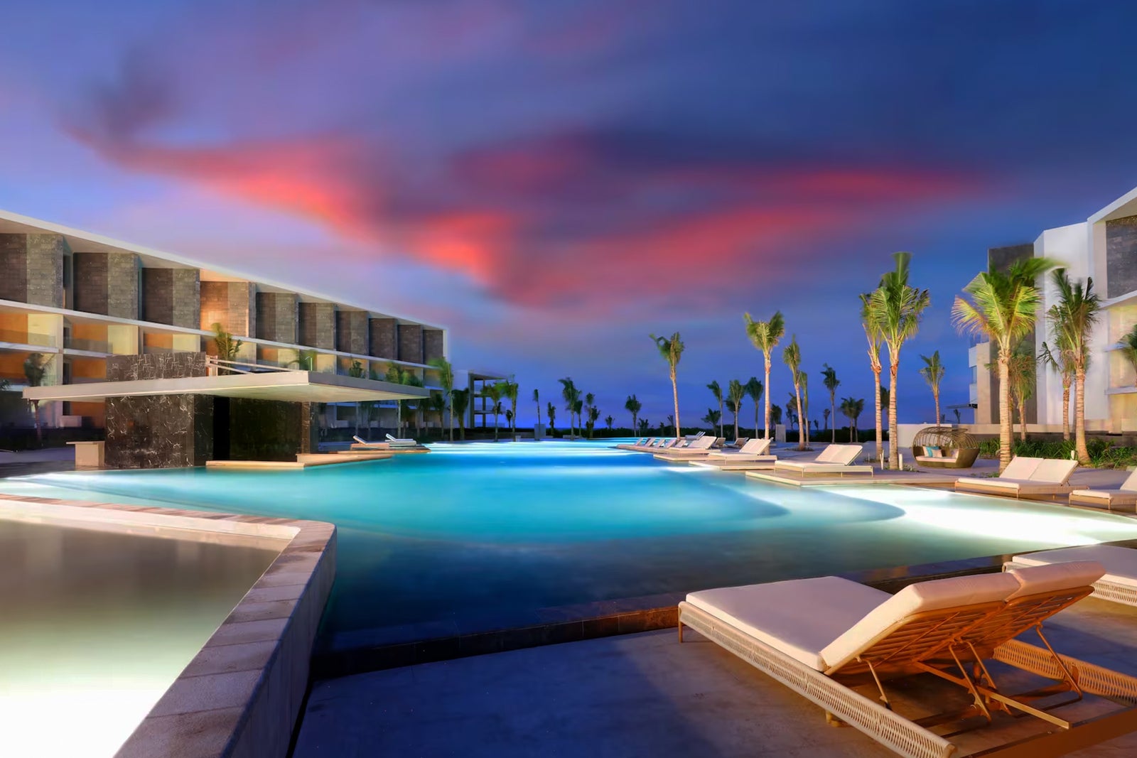 TRS Coral Costa Mujeres, a Registry Collection Hotel pool
