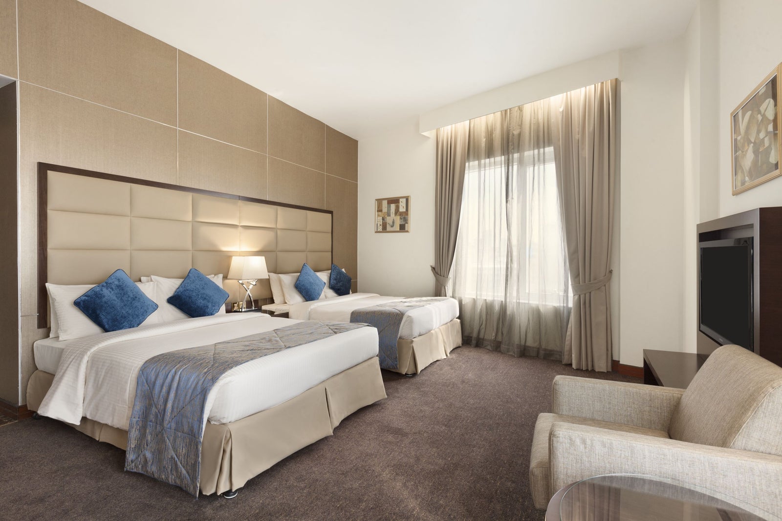 2 Queen Bed Junior Suite