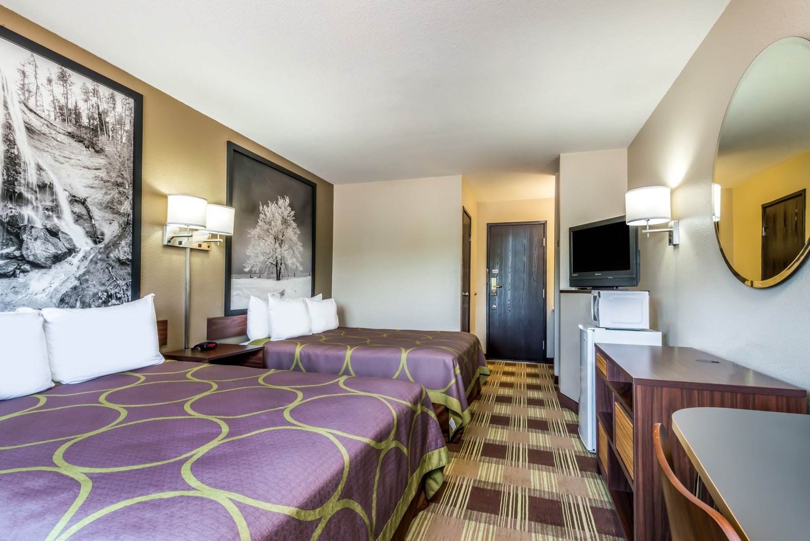 2 Queen Bed Room