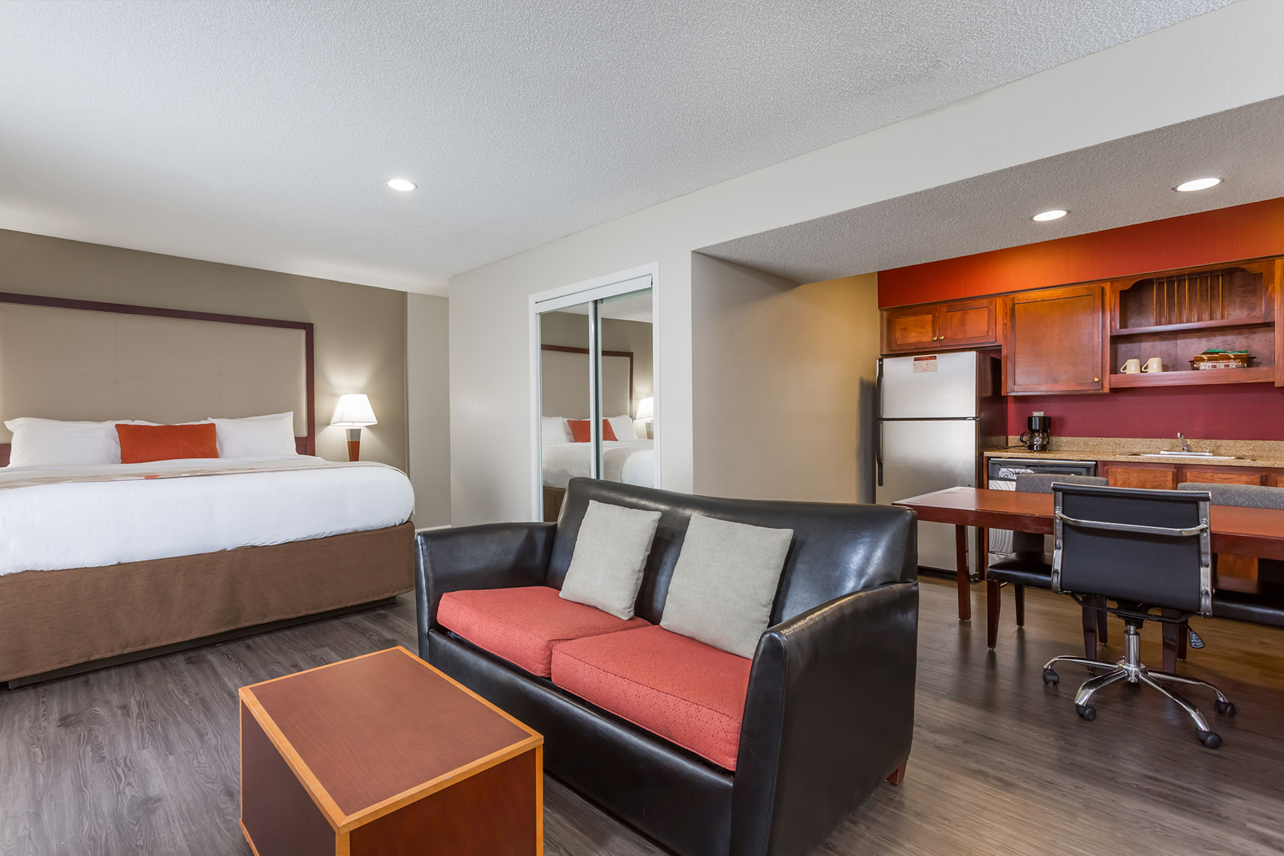 Save on Hawthorn hotel deals - AAA Discounts & Other deals