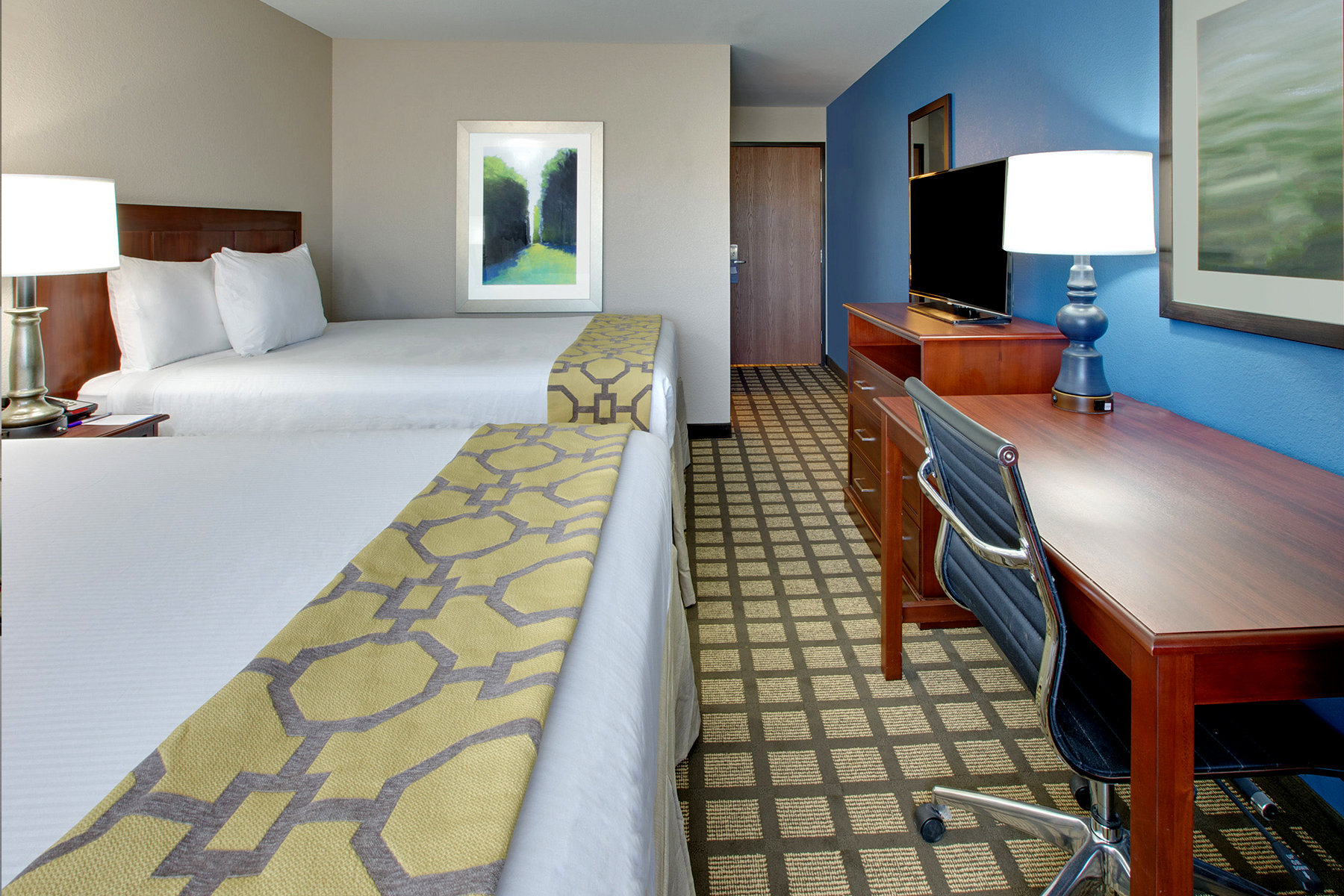 Save On Baymont Hotel Deals Aaa Discounts Other Deals