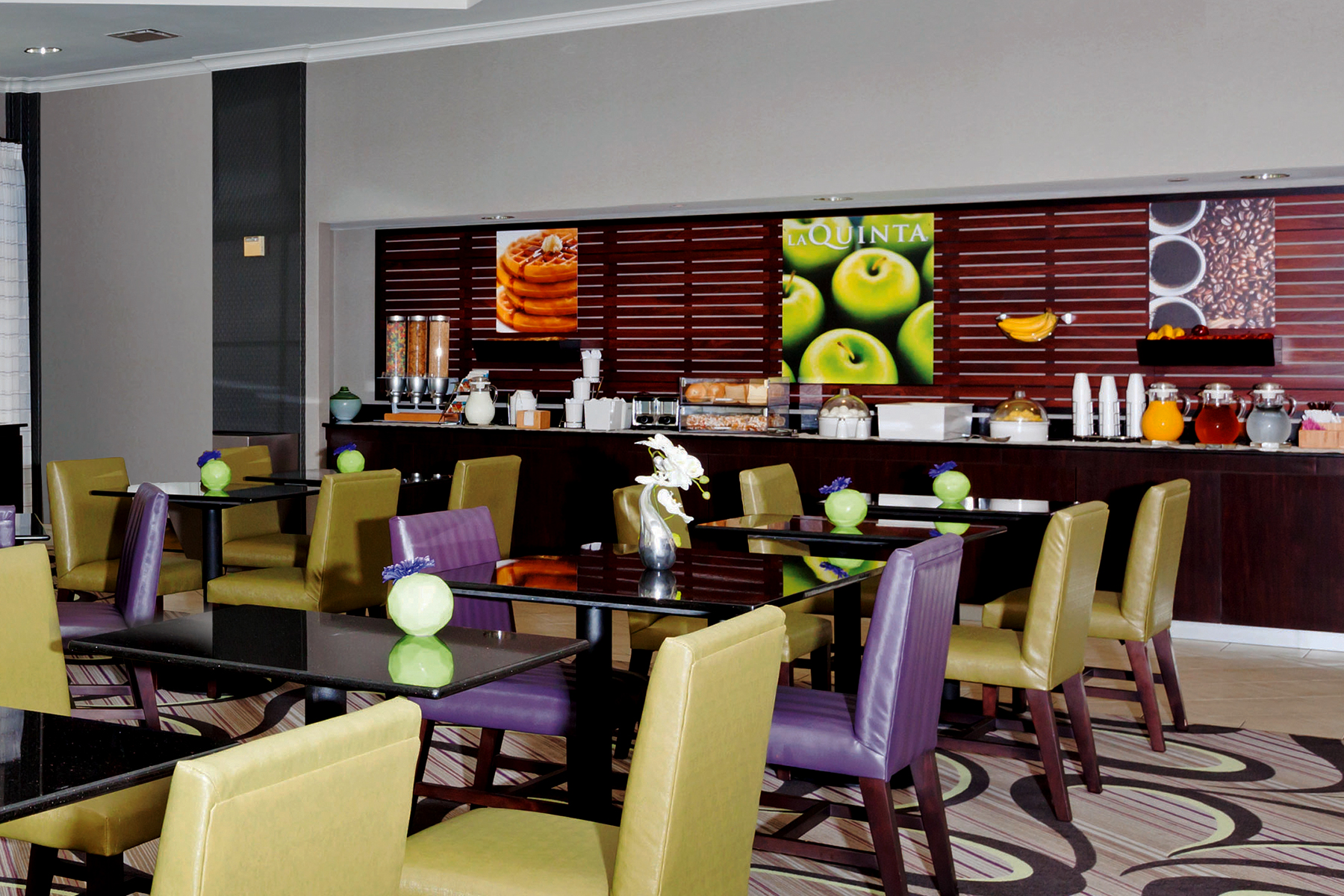 La Quinta Breakfast Hours: Start Your Day Right!
