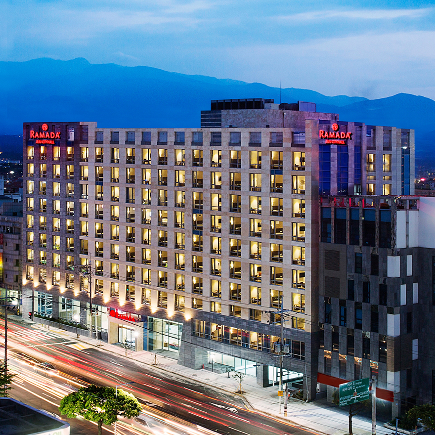 Save Up To 25% On Our Best Available Rate | Earn Wyndham Rewards Points