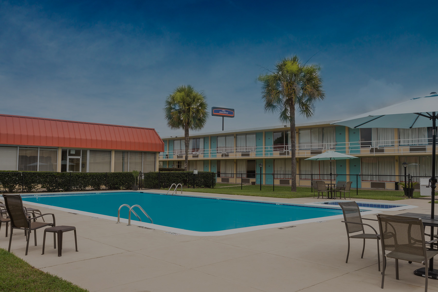 HJ_3x2_Text_PoolOfTheMonthSeptember_Summer2016