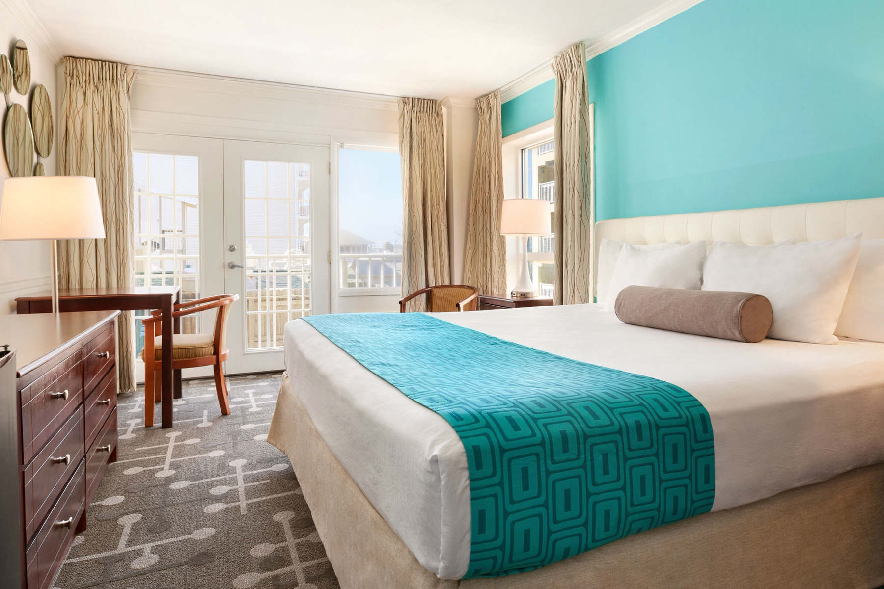 Save on Howard Johnson hotel deals - AAA Discounts & Other deals
