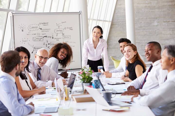 RA_pdp_meetings_tableset_peopleinmeeting_1