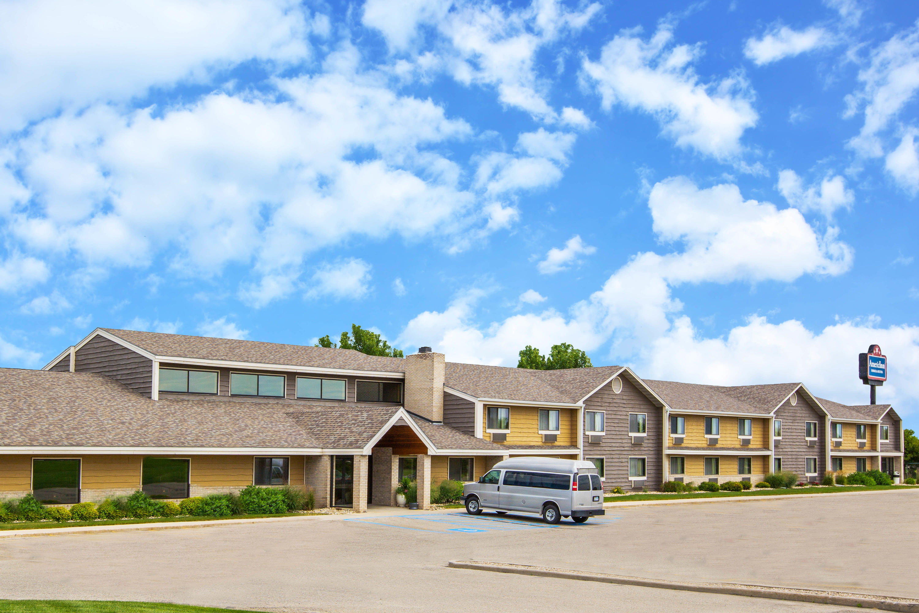 Exterior Day Image of AmericInn by Wyndham Clear Lake hotel in Clear Lake, Iowa