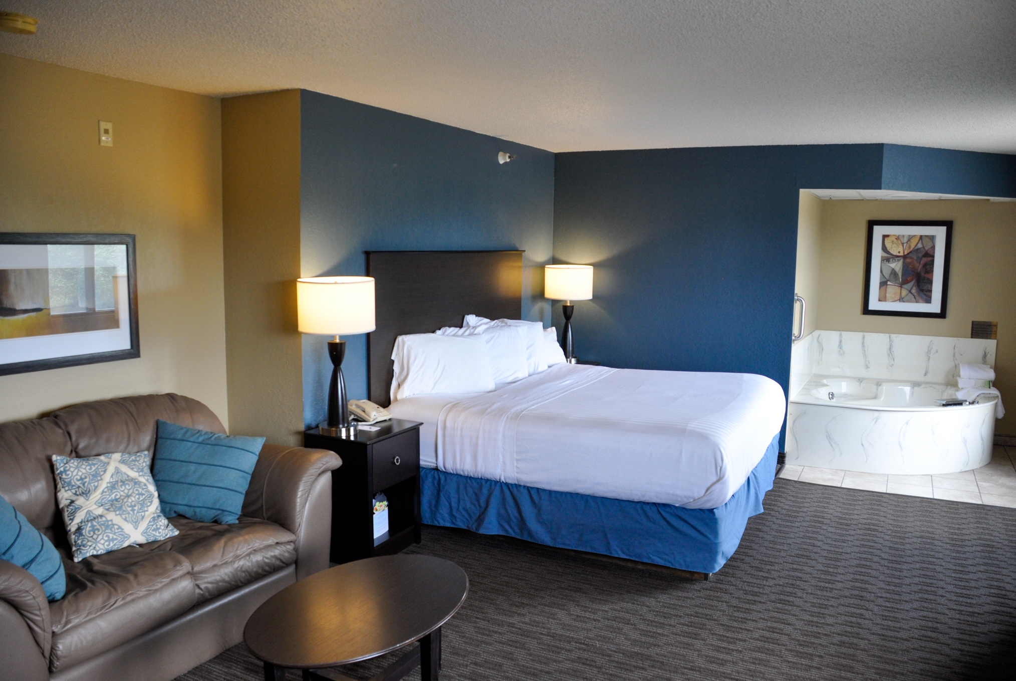 AmericInn by Wyndham Clear Lake suite in Clear Lake, Iowa