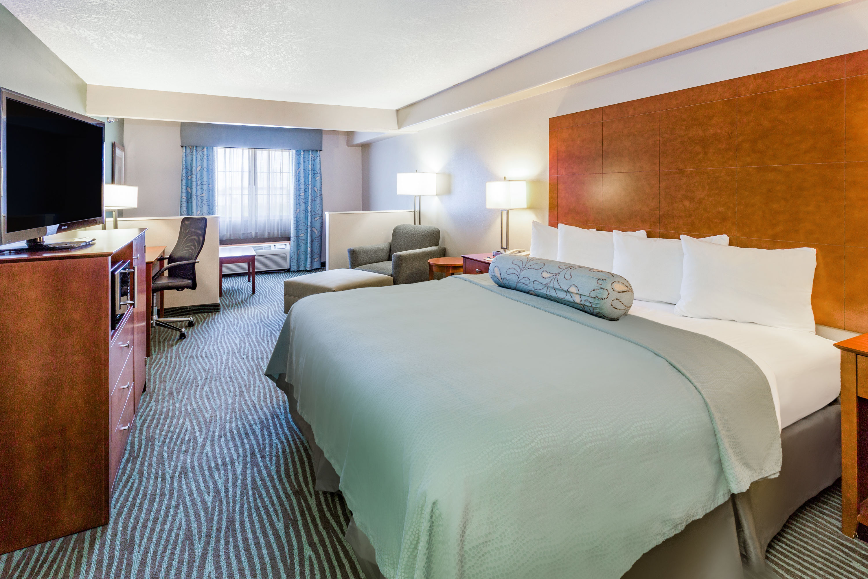 AmericInn by Wyndham Des Moines Airport suite in Des Moines, Iowa