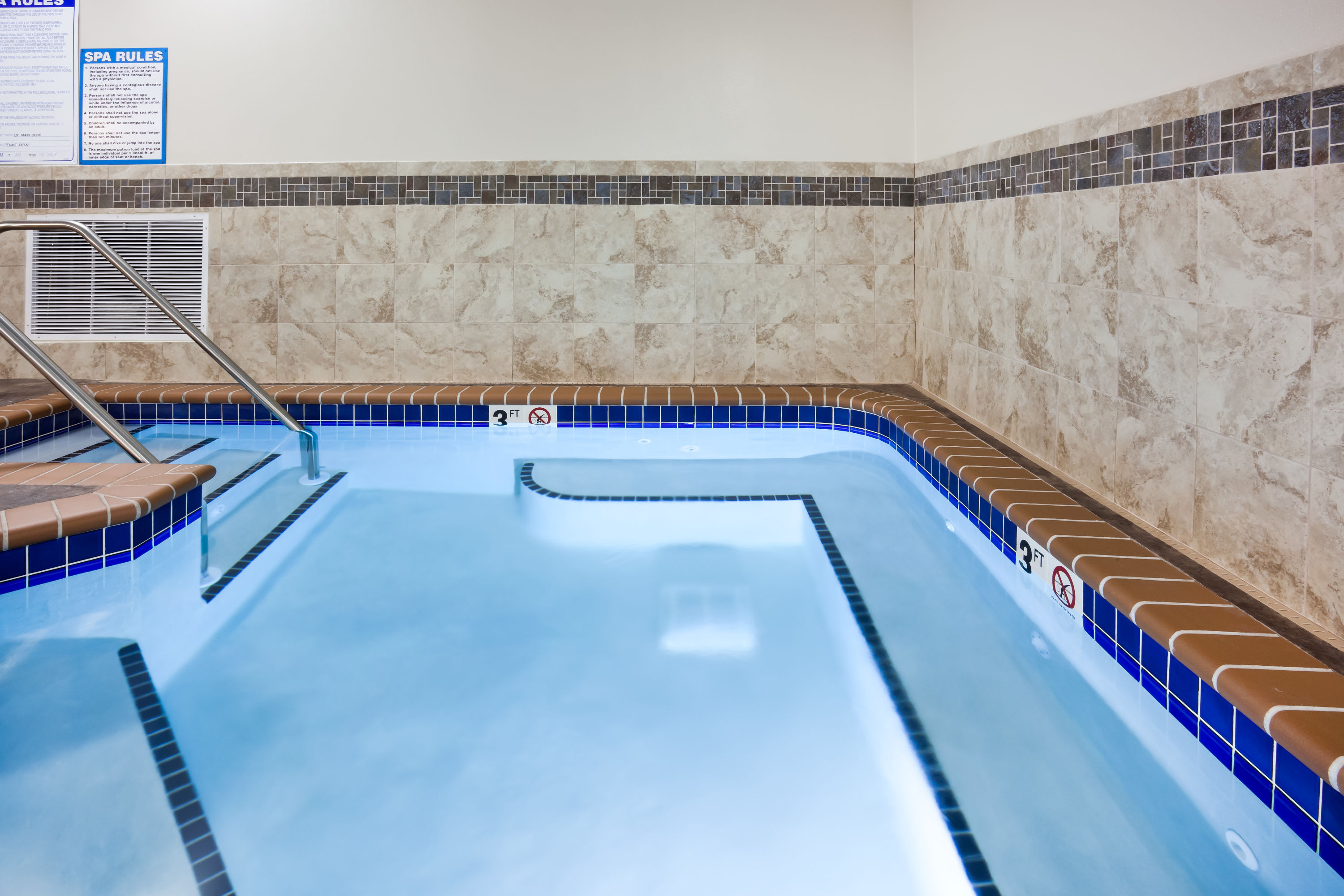 AmericInn by Wyndham DeWitt DeWitt, IA Hotels