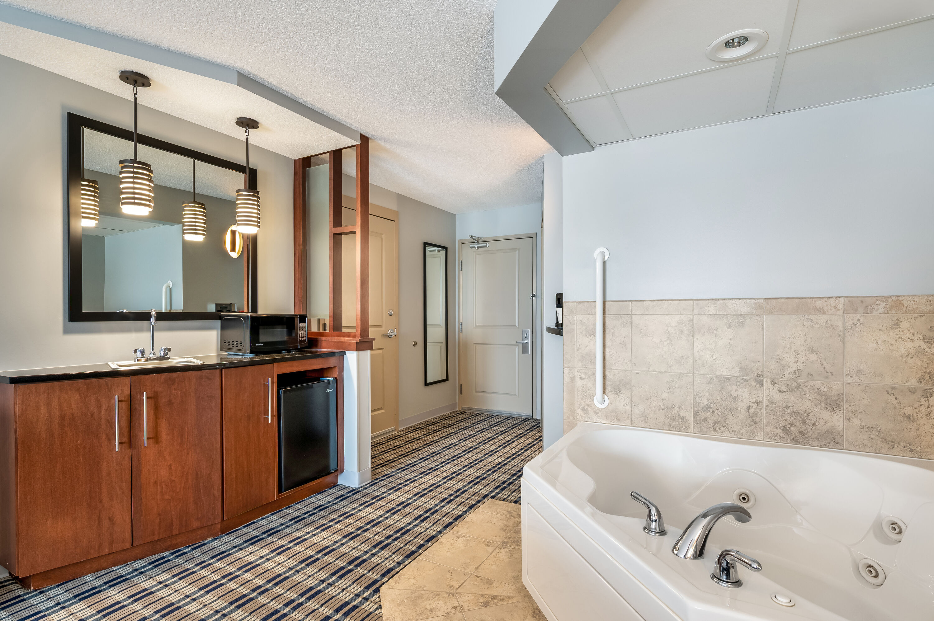 AmericInn by Wyndham Fairfield suite in Fairfield, Iowa