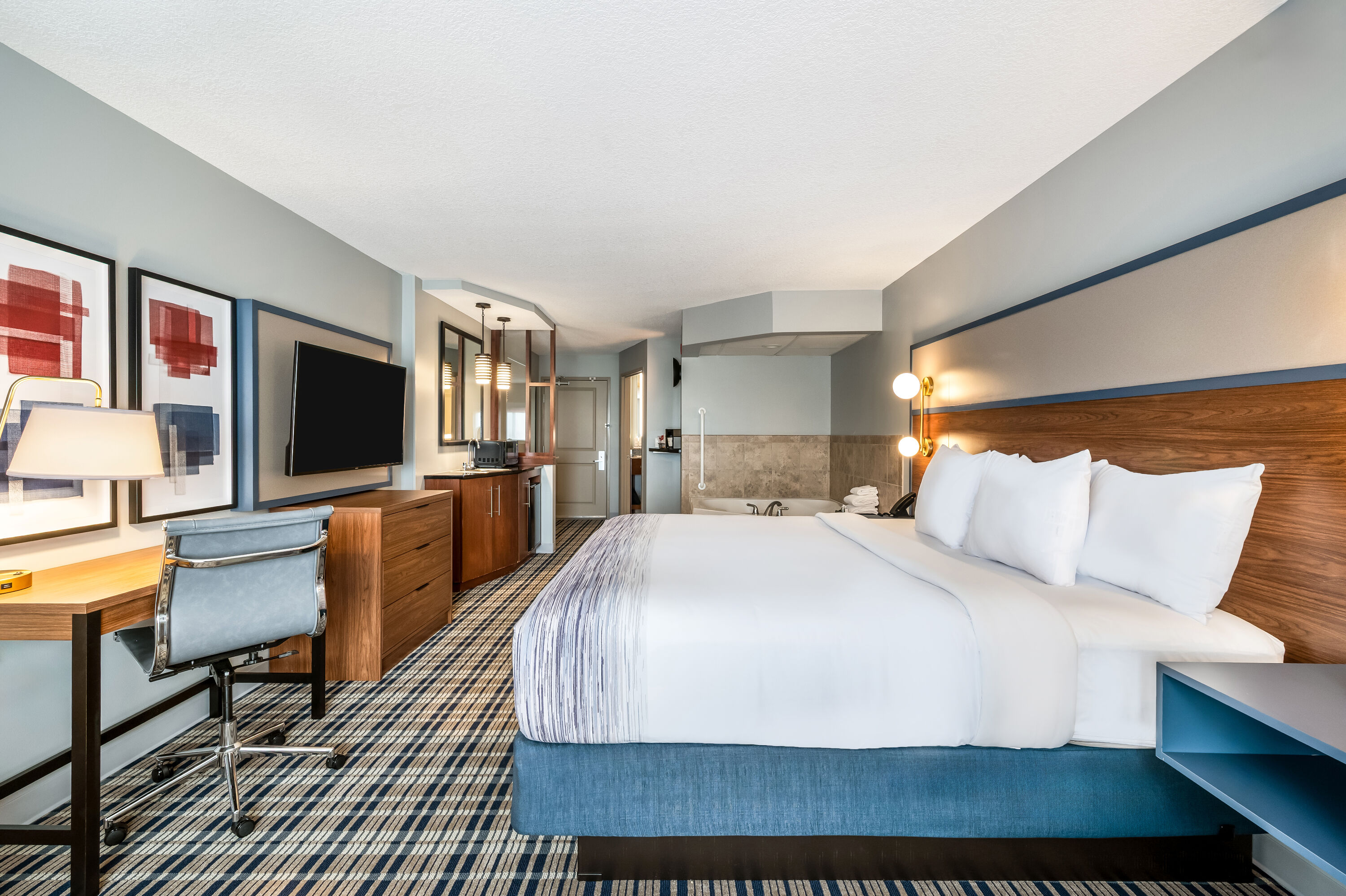 AmericInn by Wyndham Fairfield suite in Fairfield, Iowa