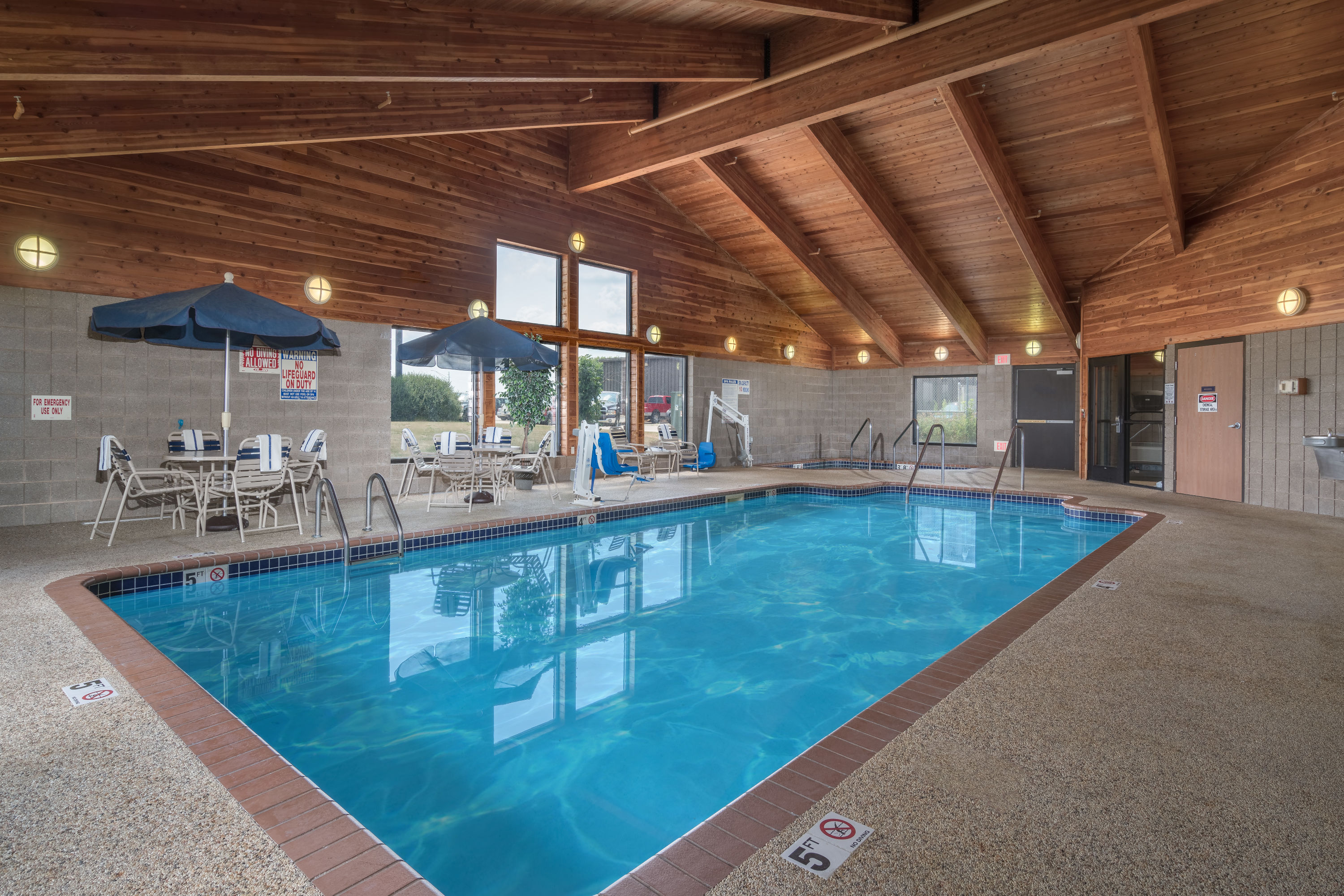 Americinn By Wyndham Fort Dodge Fort Dodge Ia Hotels