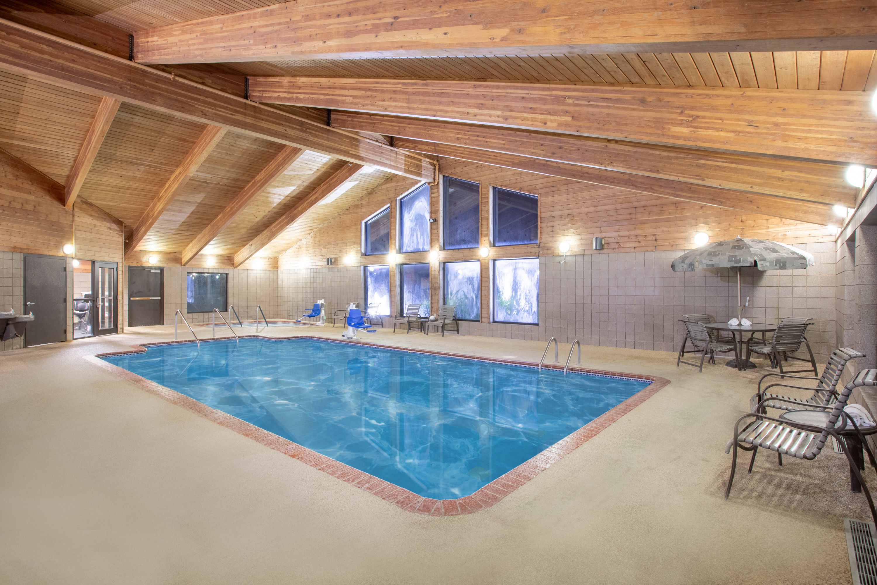travelodge hotel in muscatine iowa