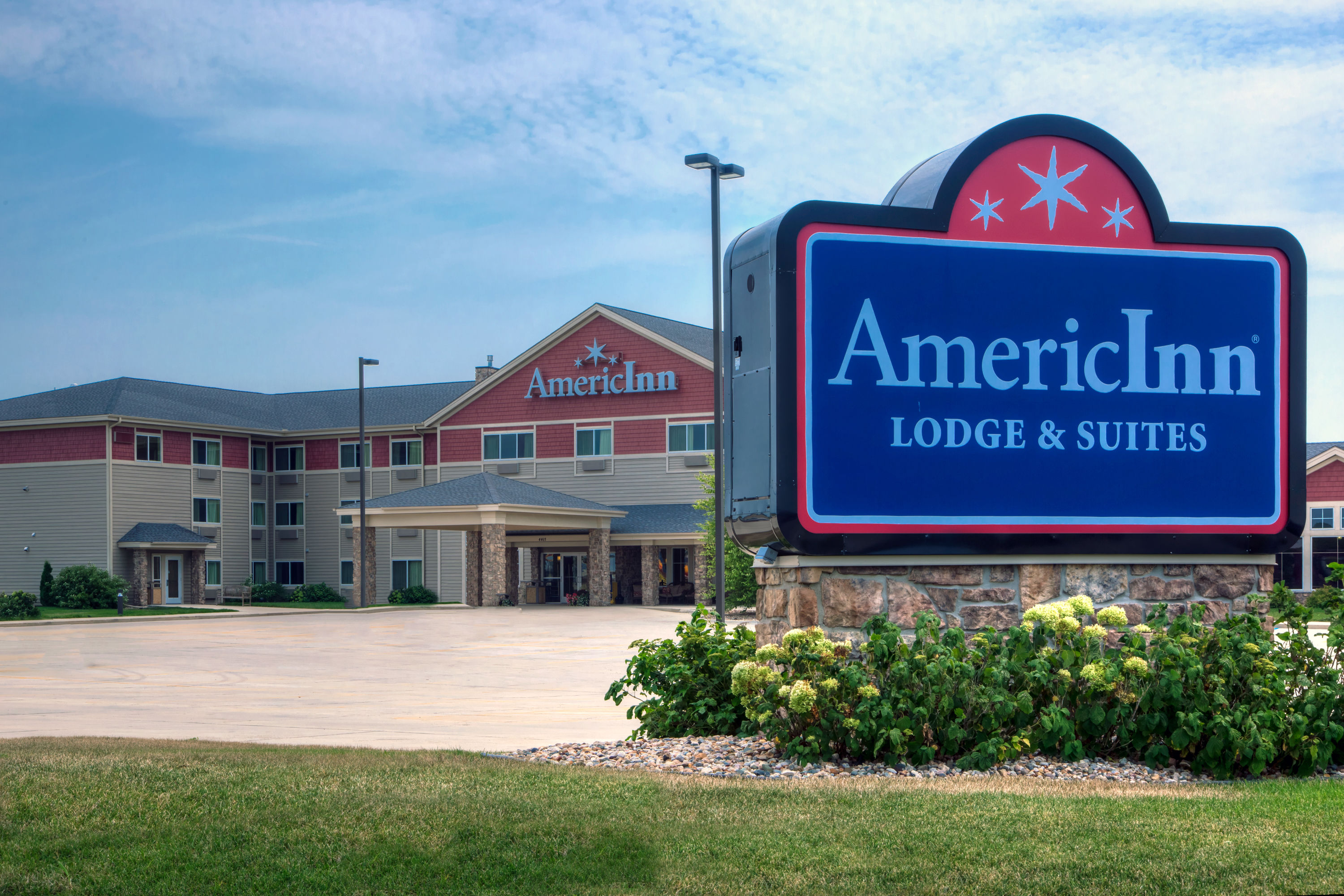 AmericInn by Wyndham Newton Newton, IA Hotels