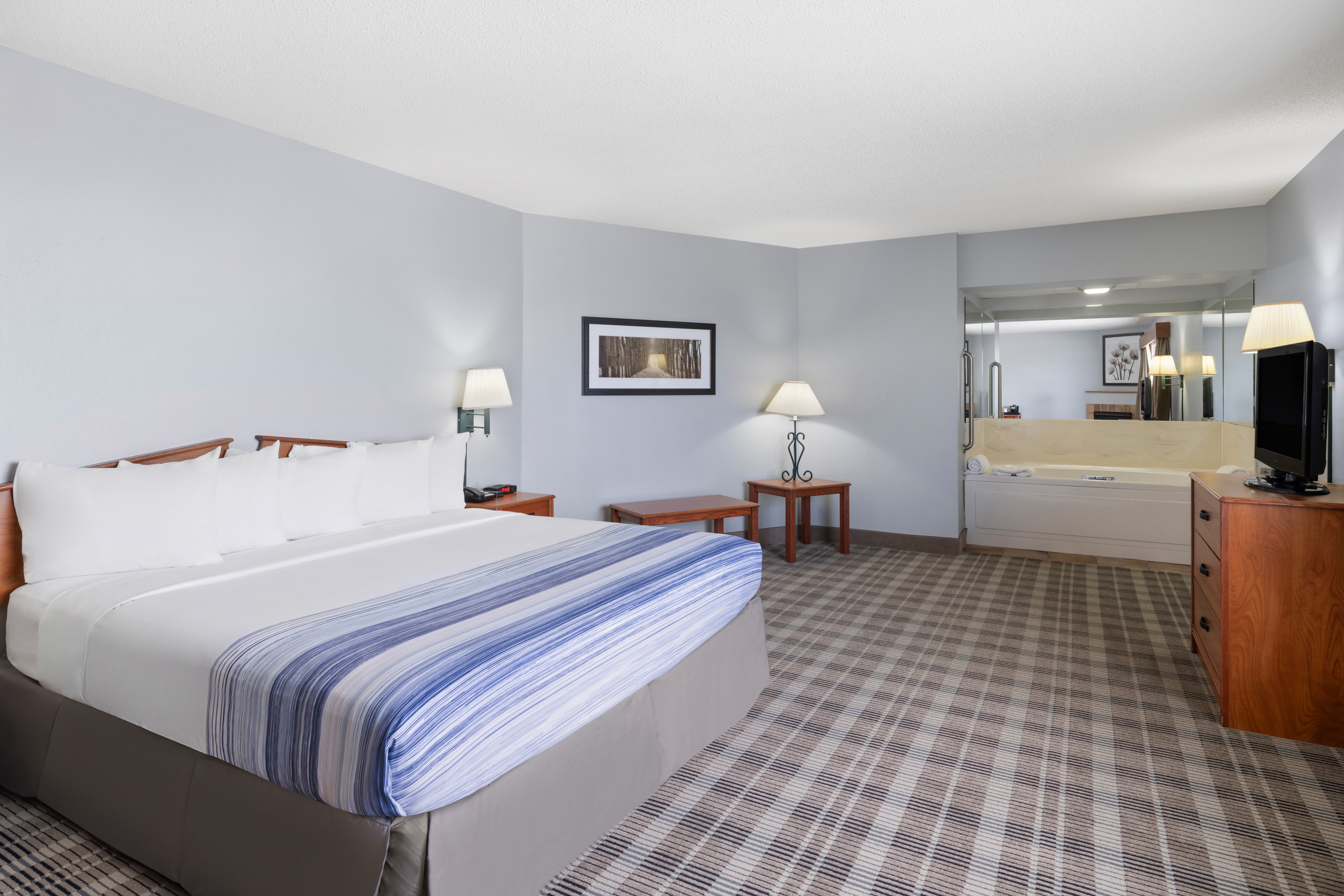 AmericInn by Wyndham Stuart suite in Stuart, Iowa