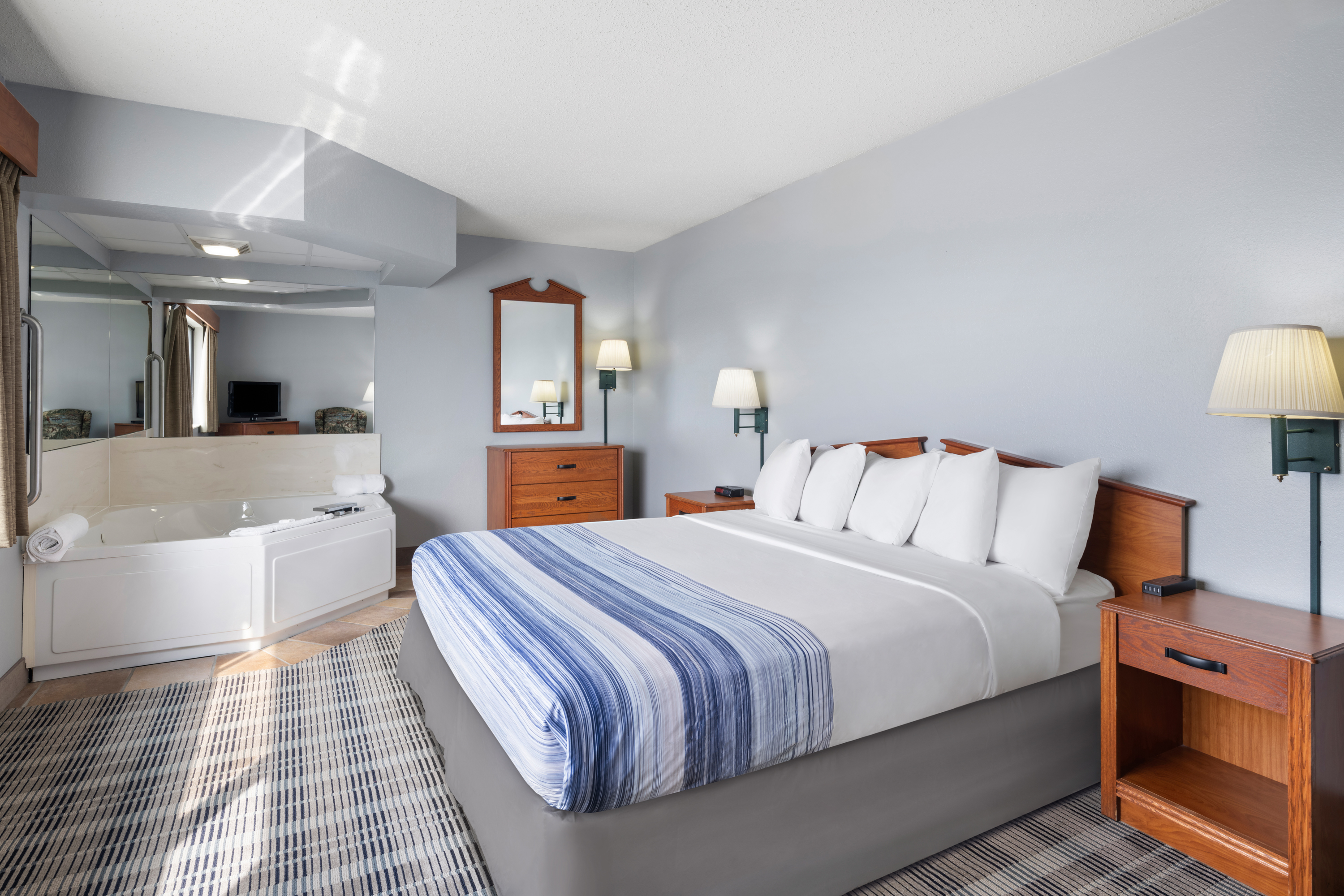 AmericInn by Wyndham Stuart suite in Stuart, Iowa