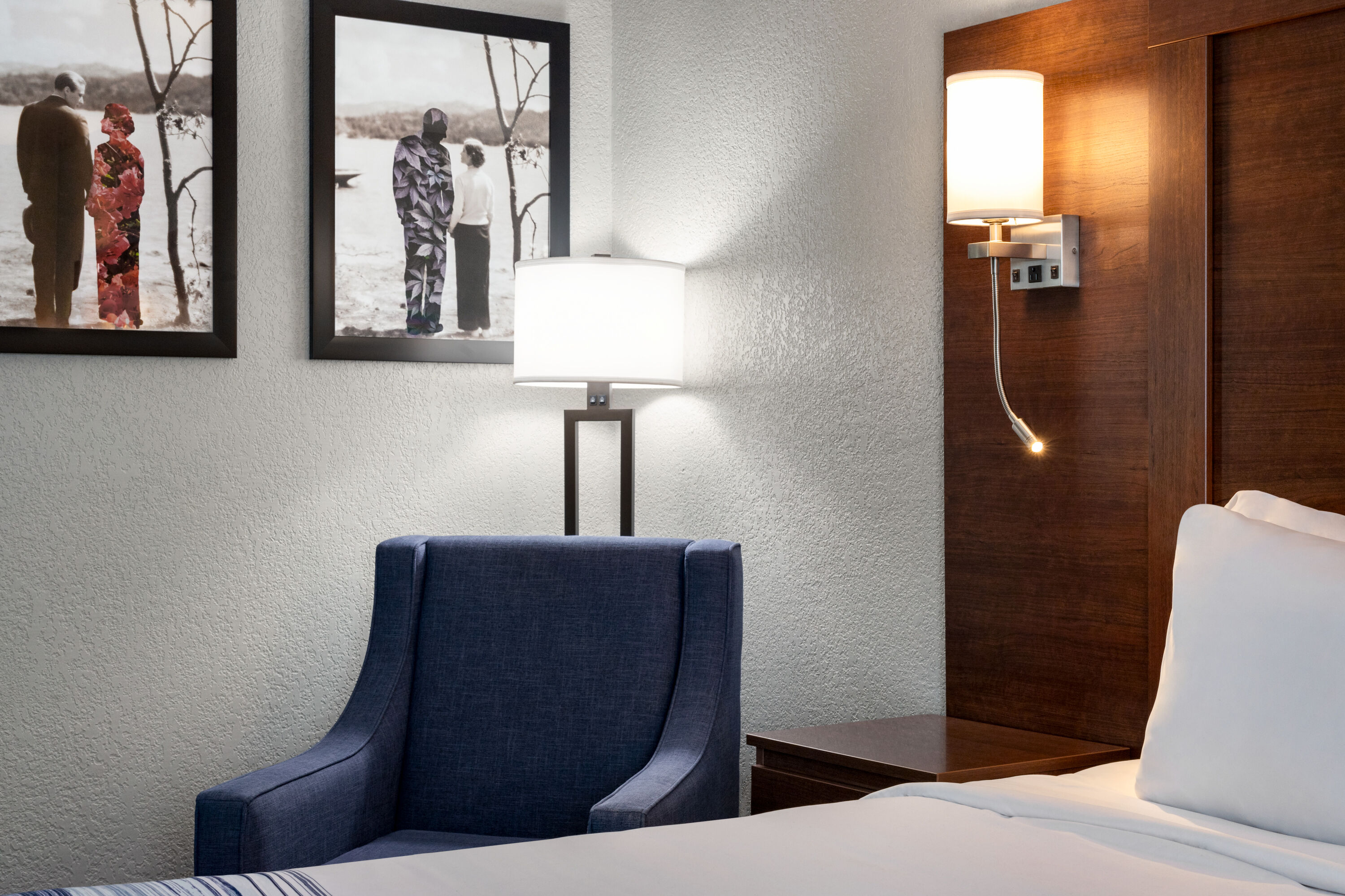 Guest room at the AmericInn by Wyndham Williamsburg in Williamsburg, Iowa