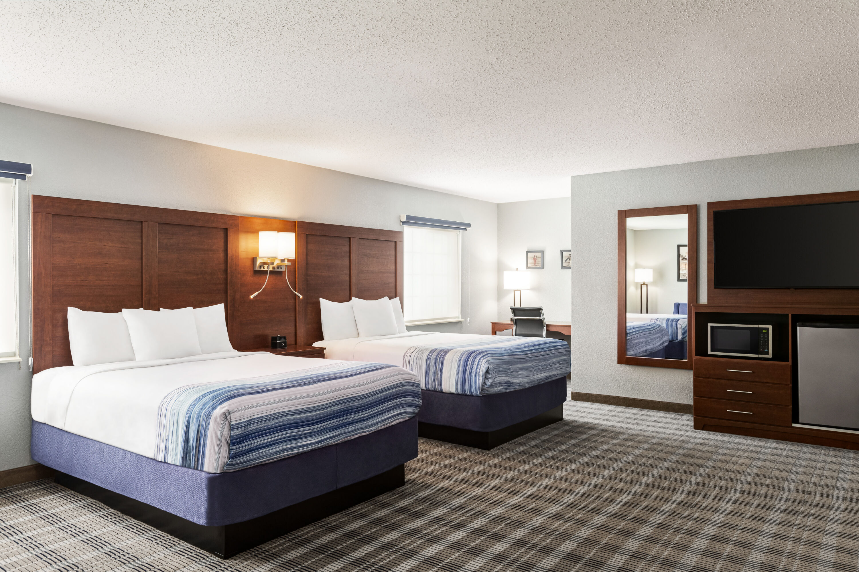 AmericInn by Wyndham Williamsburg suite in Williamsburg, Iowa