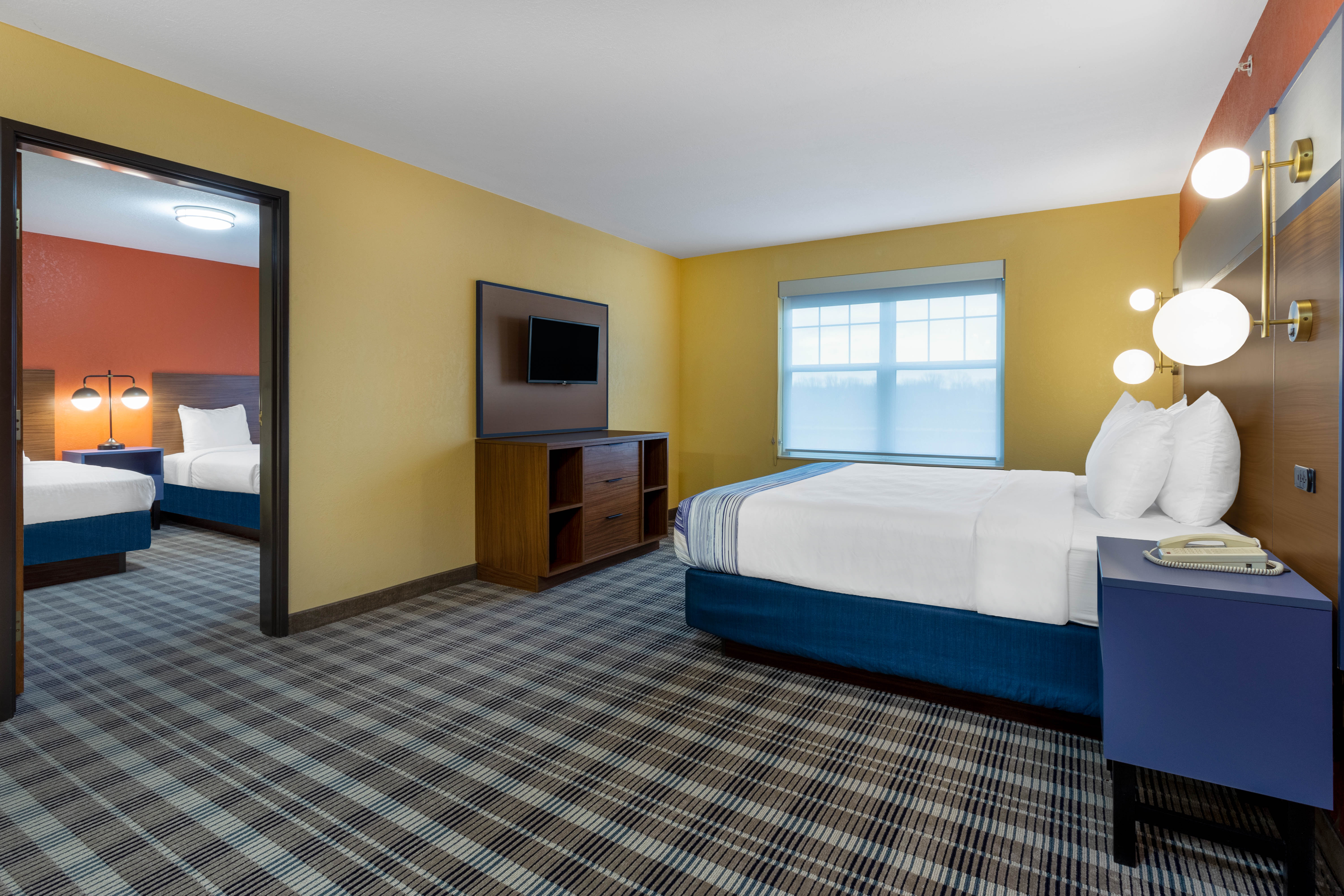 AmericInn by Wyndham Fulton Clinton suite in Fulton, Illinois