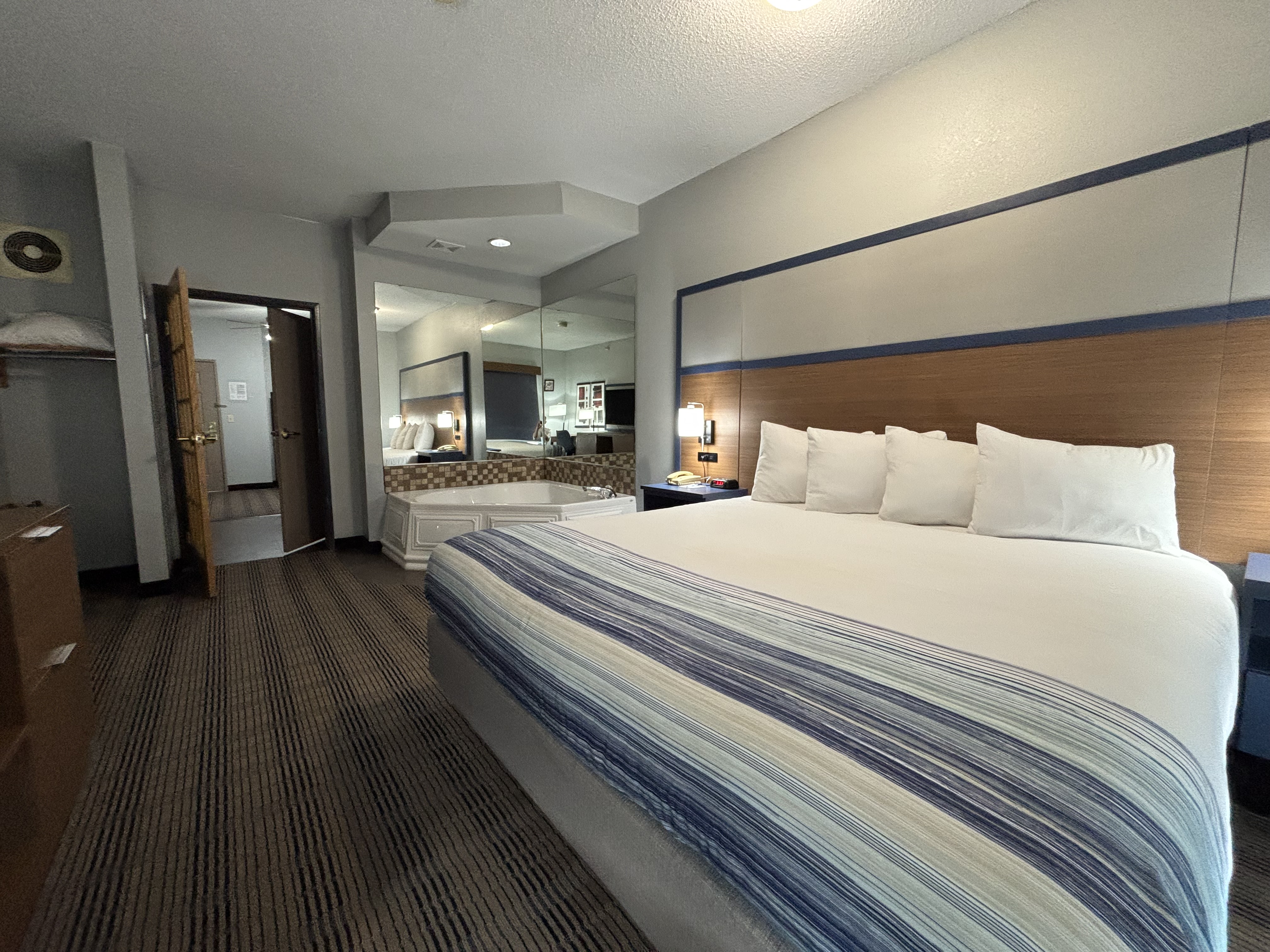 Guest room at the AmericInn by Wyndham Galesburg in Galesburg, Illinois