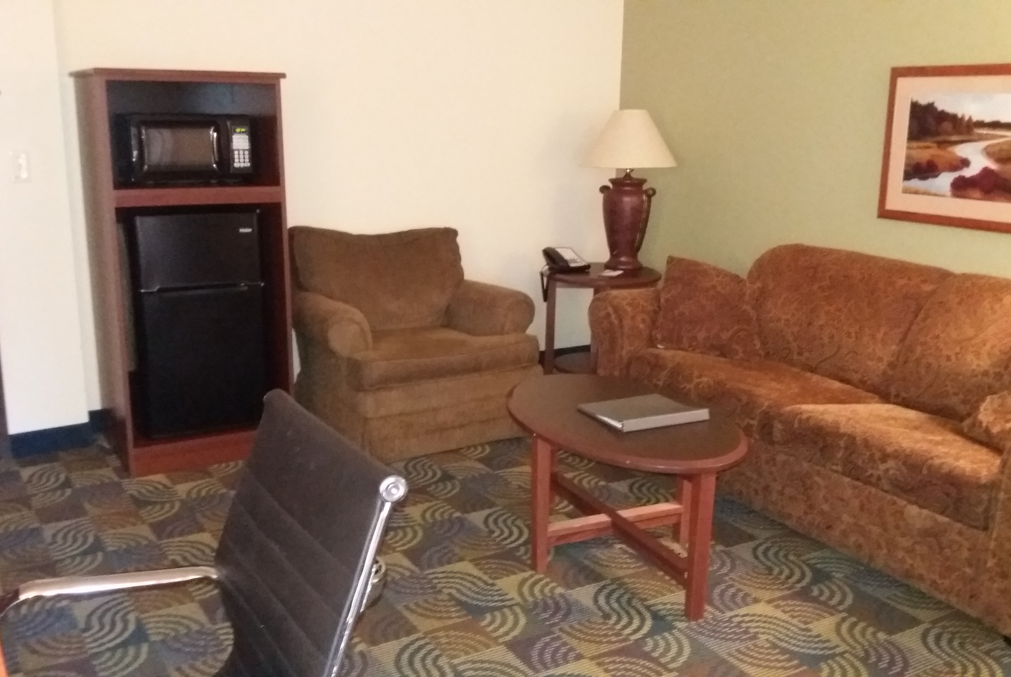 Guest room feature at the AmericInn by Wyndham Kewanee in Kewanee, Illinois