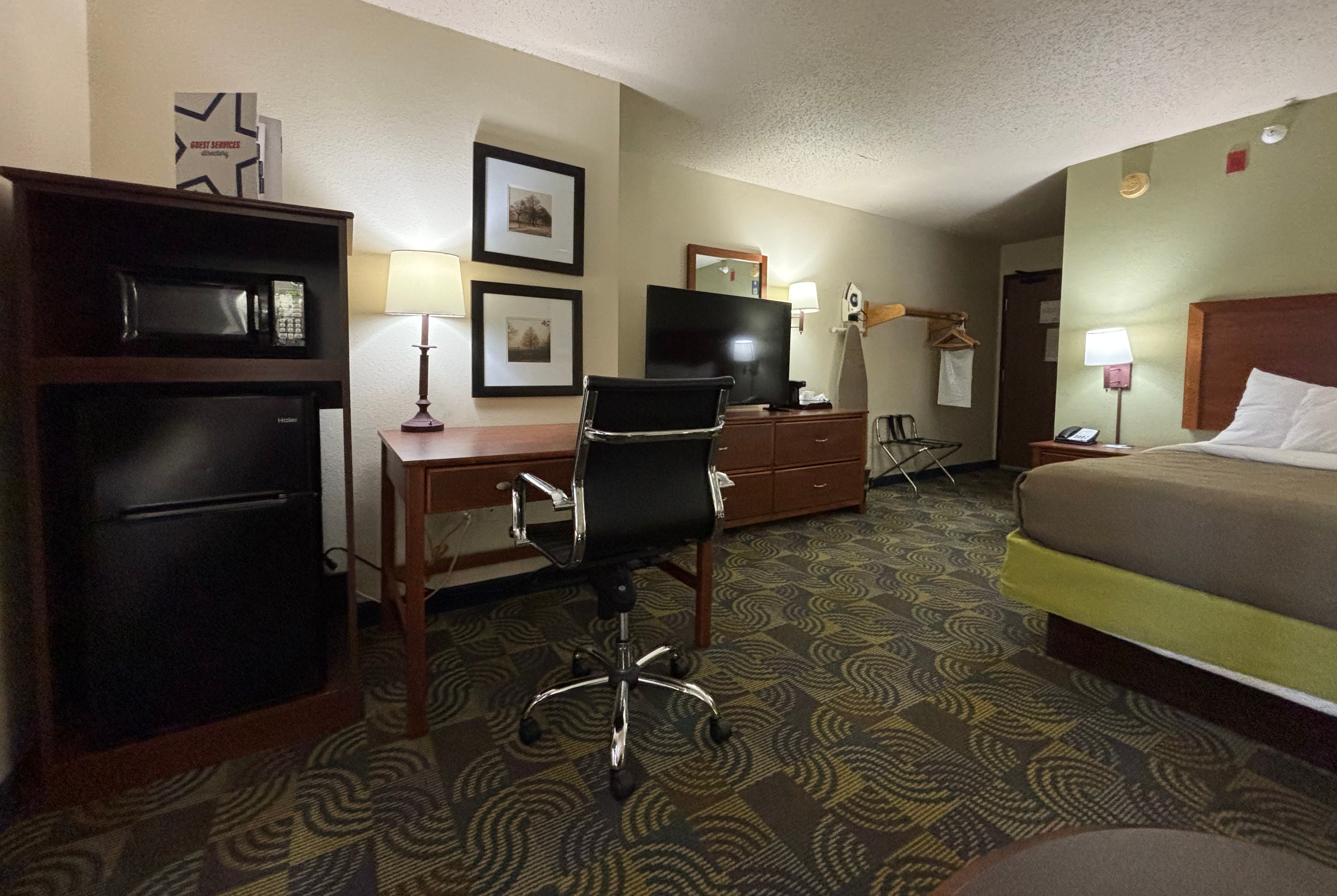 AmericInn by Wyndham Kewanee suite in Kewanee, Illinois