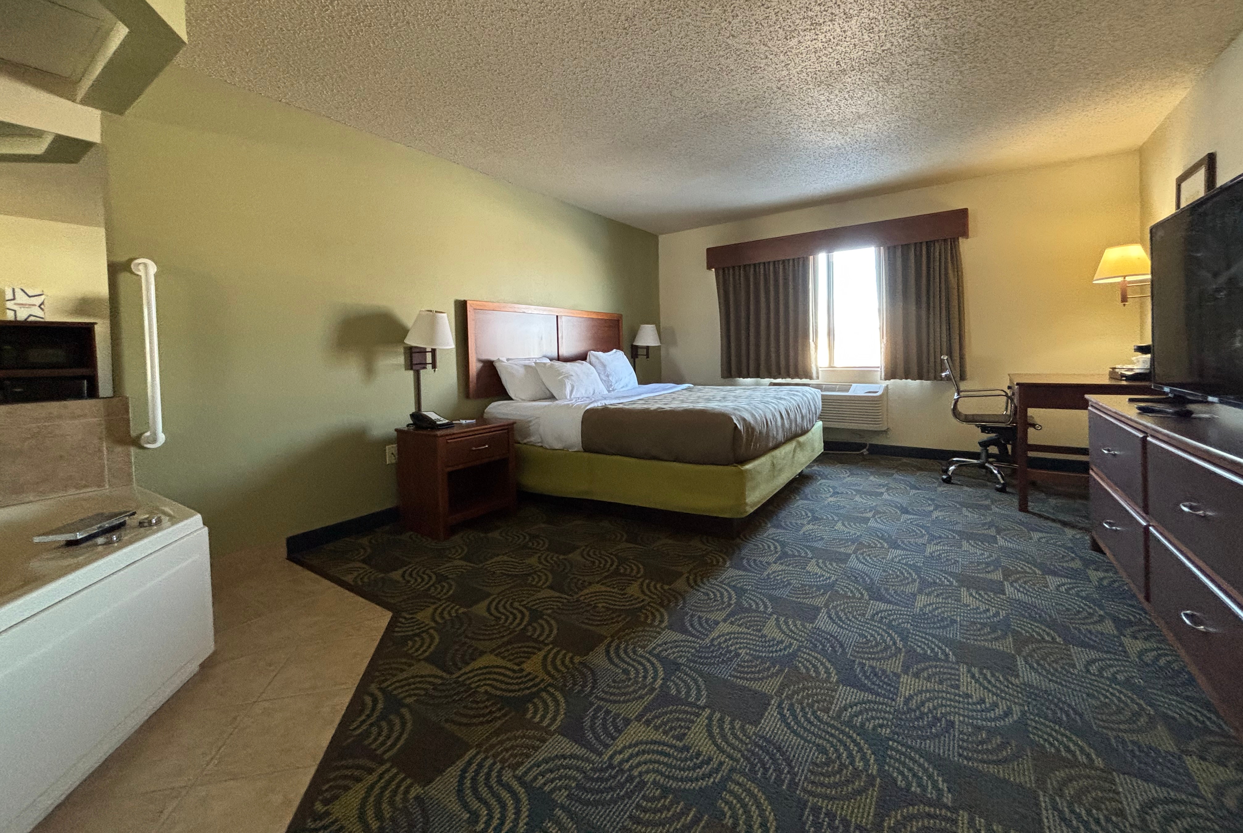 AmericInn by Wyndham Kewanee suite in Kewanee, Illinois