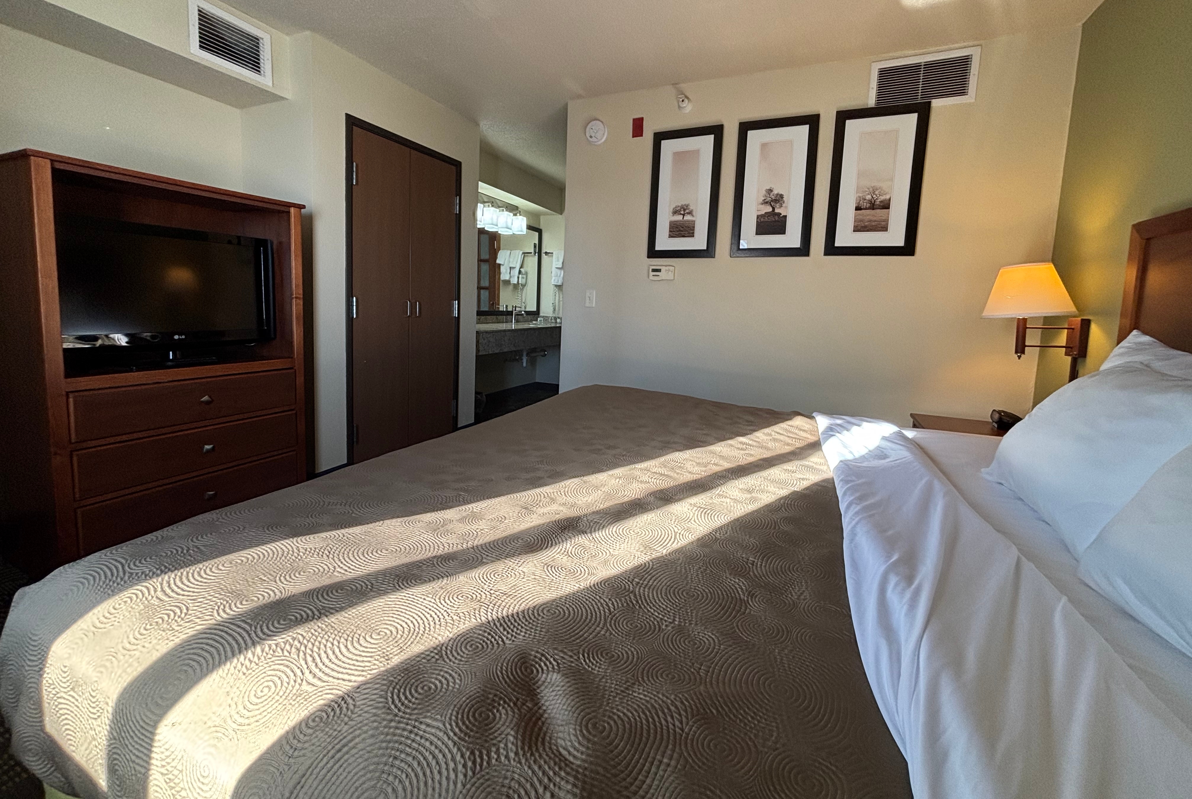 AmericInn by Wyndham Kewanee suite in Kewanee, Illinois