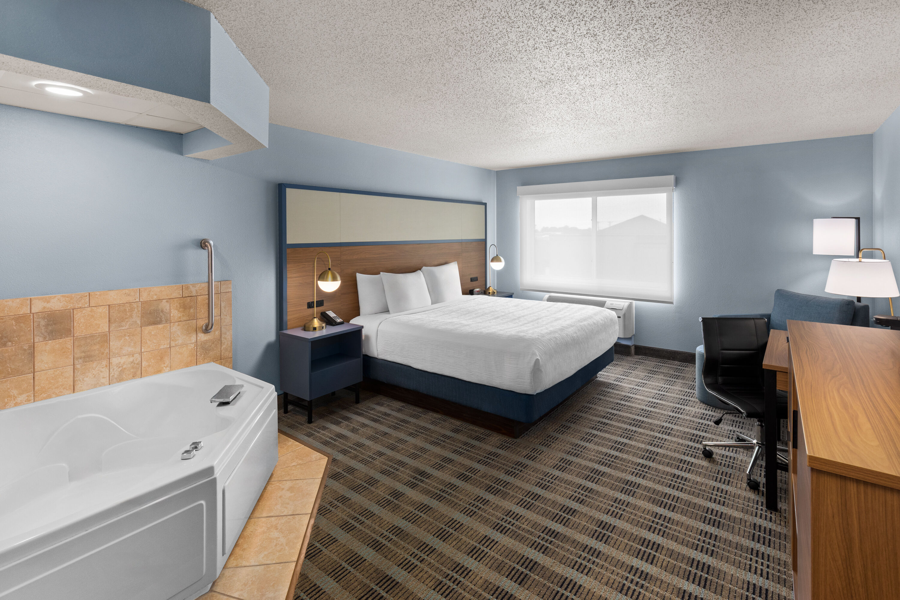 AmericInn by Wyndham Monmouth hot tub suite in Monmouth, Illinois