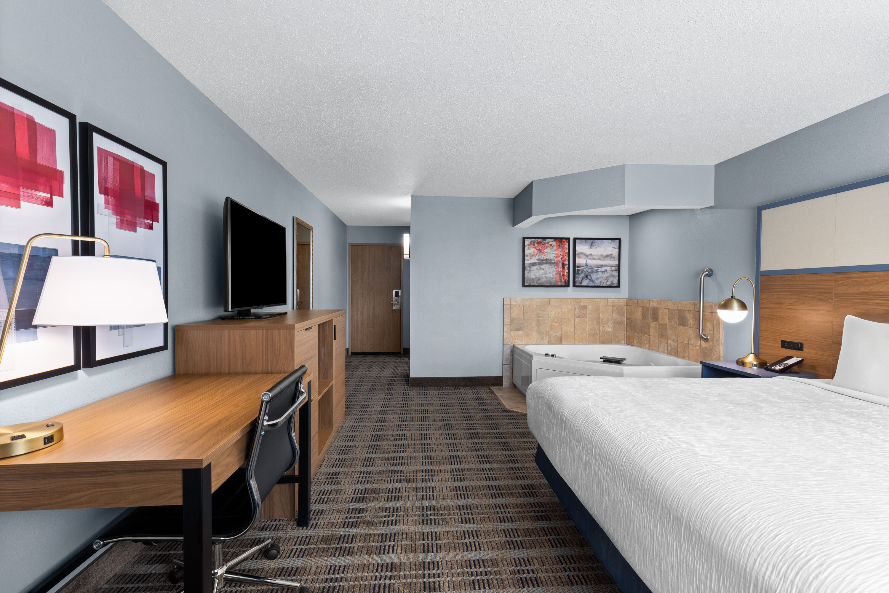 AmericInn by Wyndham Monmouth hot tub suite in Monmouth, Illinois