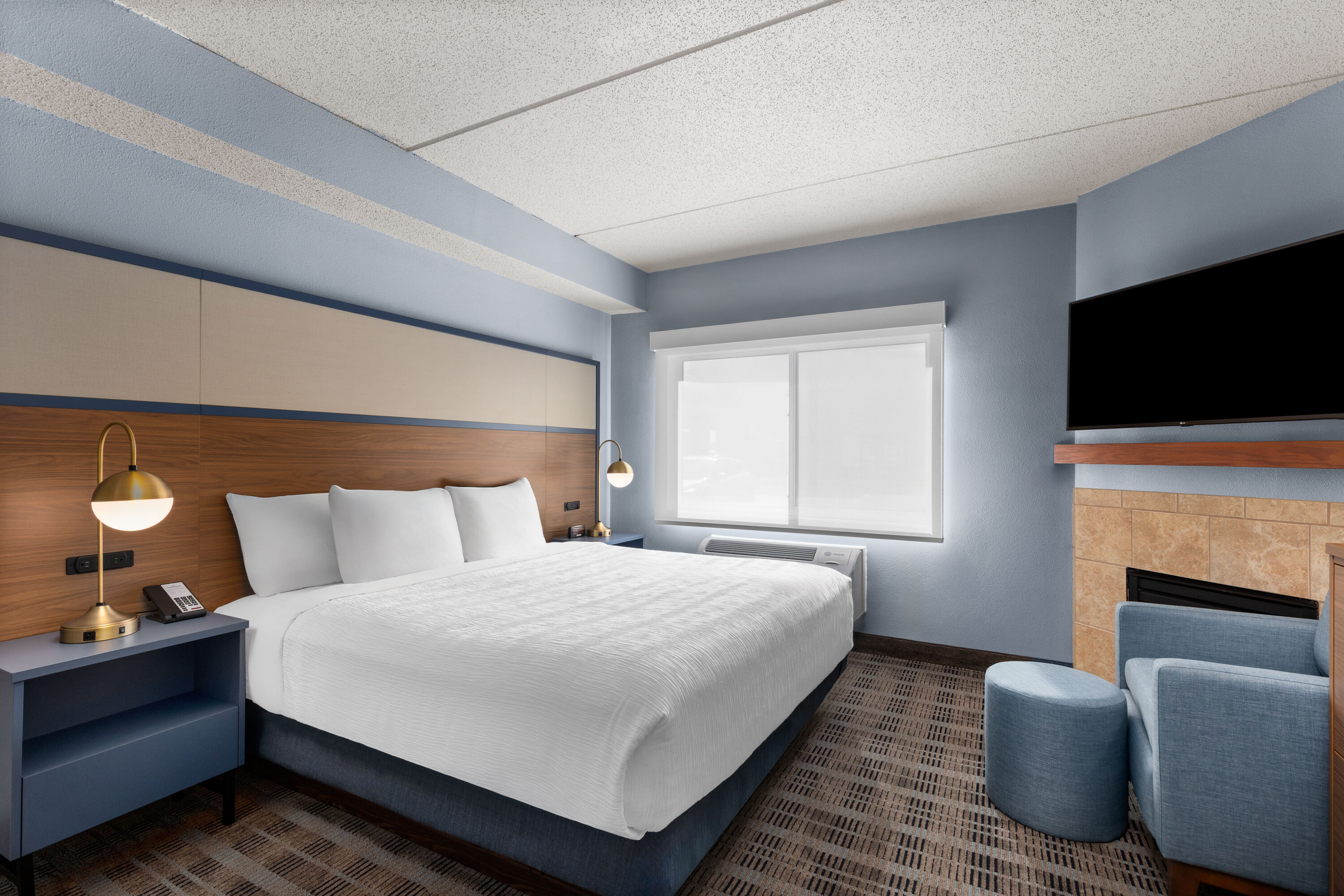 AmericInn by Wyndham Monmouth hot tub suite in Monmouth, Illinois