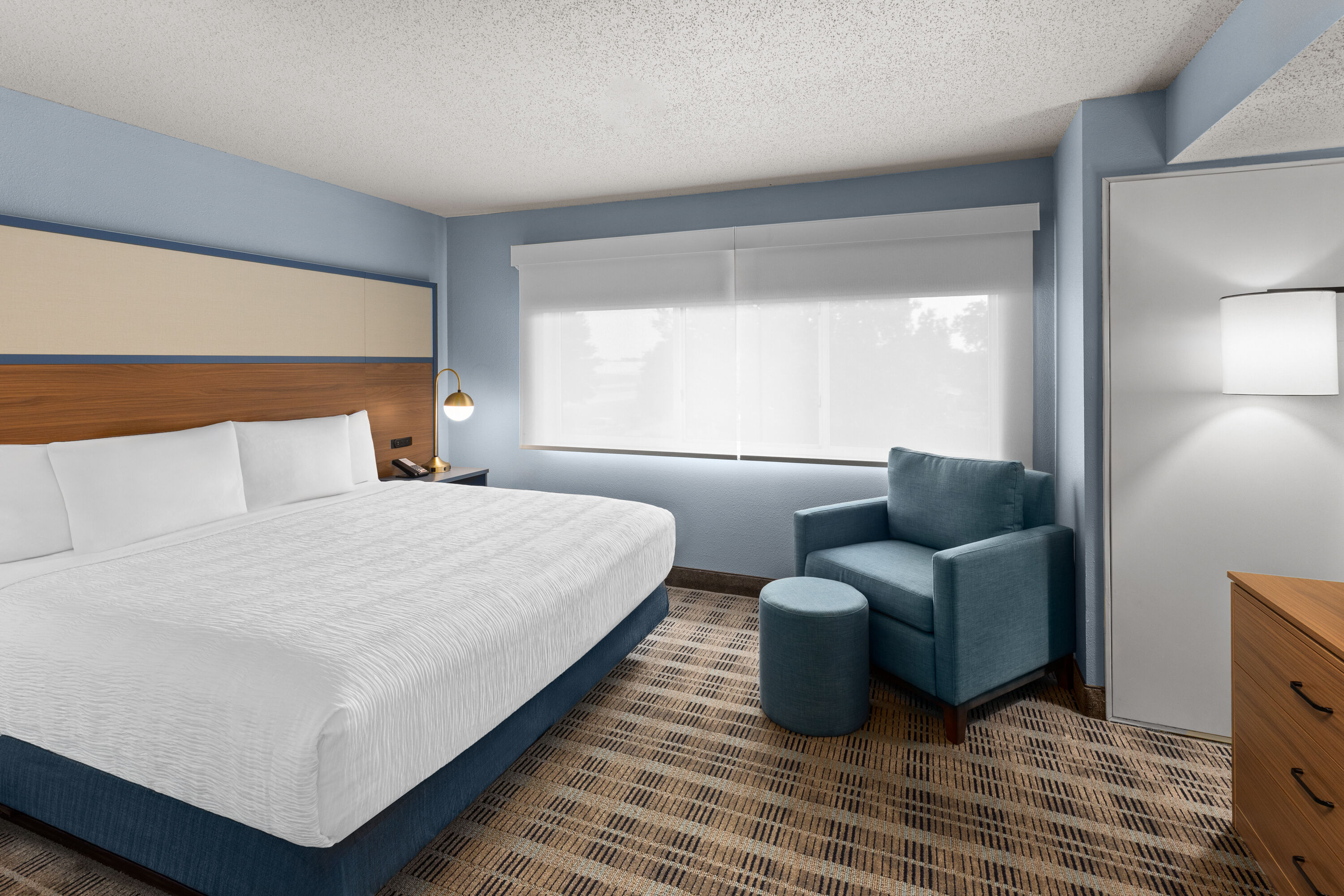 AmericInn by Wyndham Monmouth suite in Monmouth, Illinois