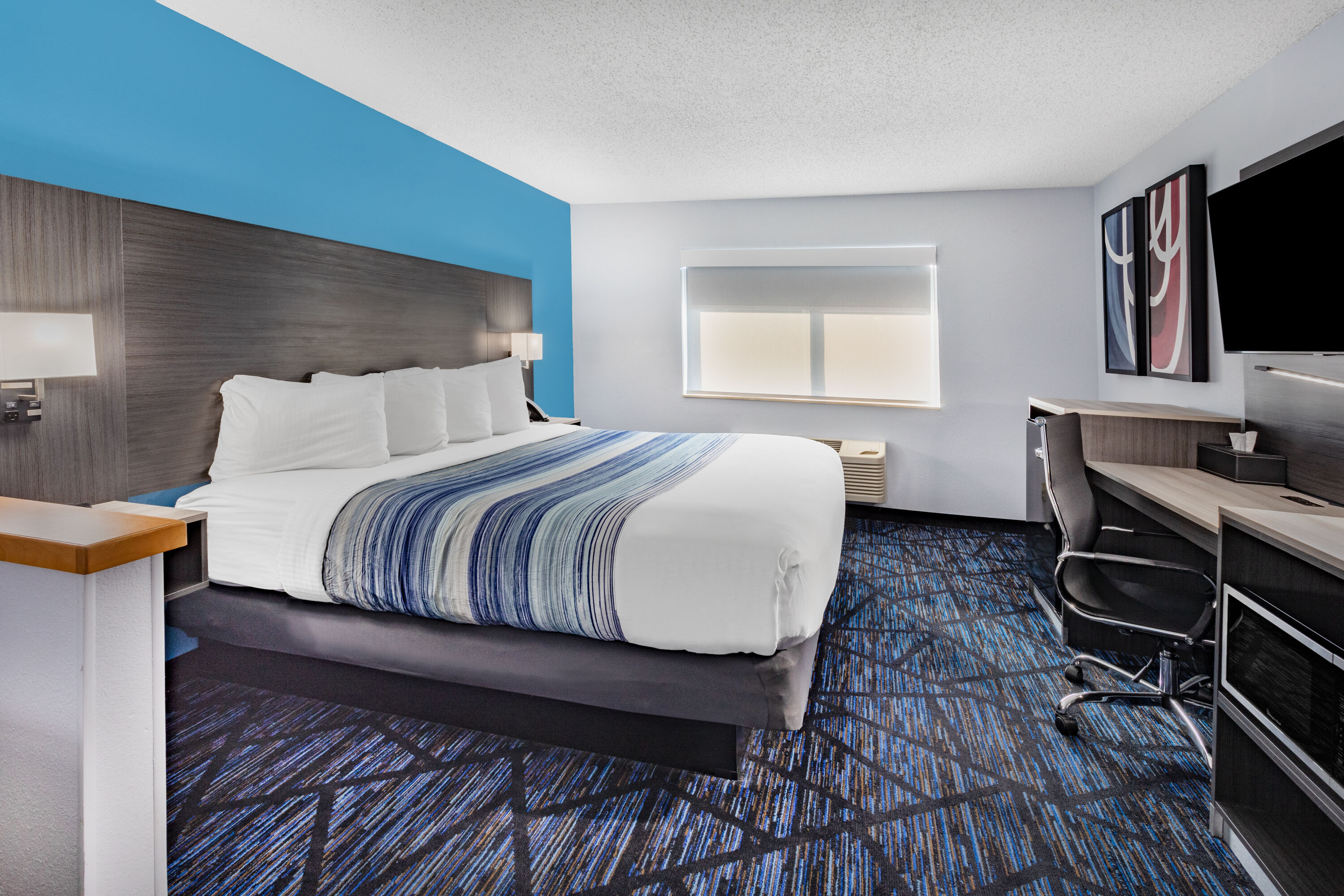 AmericInn by Wyndham Quincy suite in Quincy, Illinois