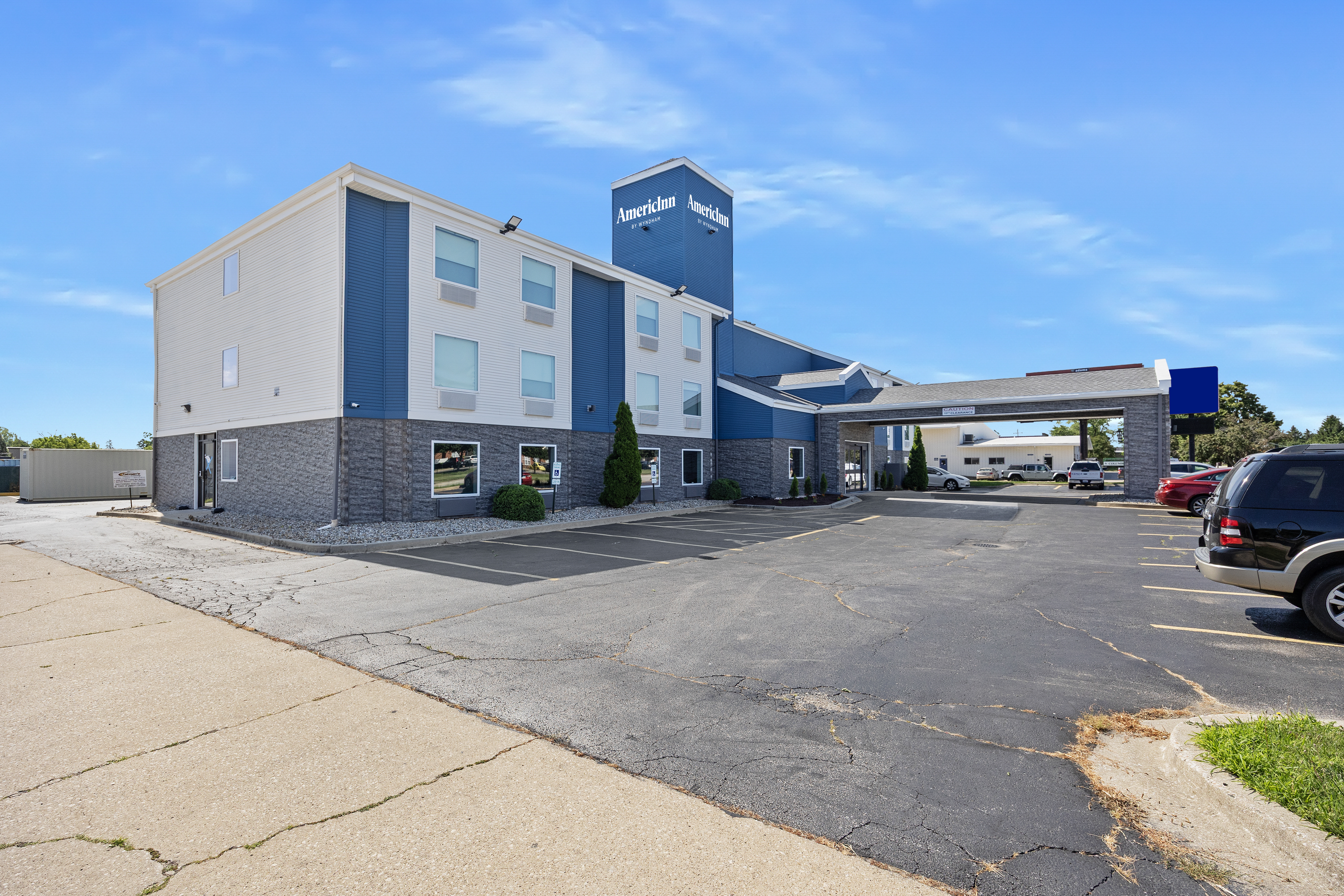 Exterior of AmericInn by Wyndham Urbana/Champaign University Area hotel in Urbana, Illinois